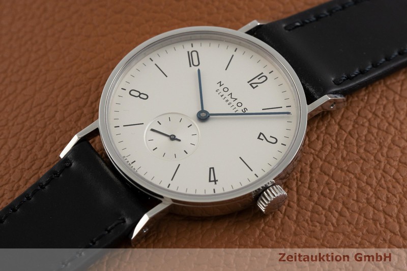 nomos quartz watches