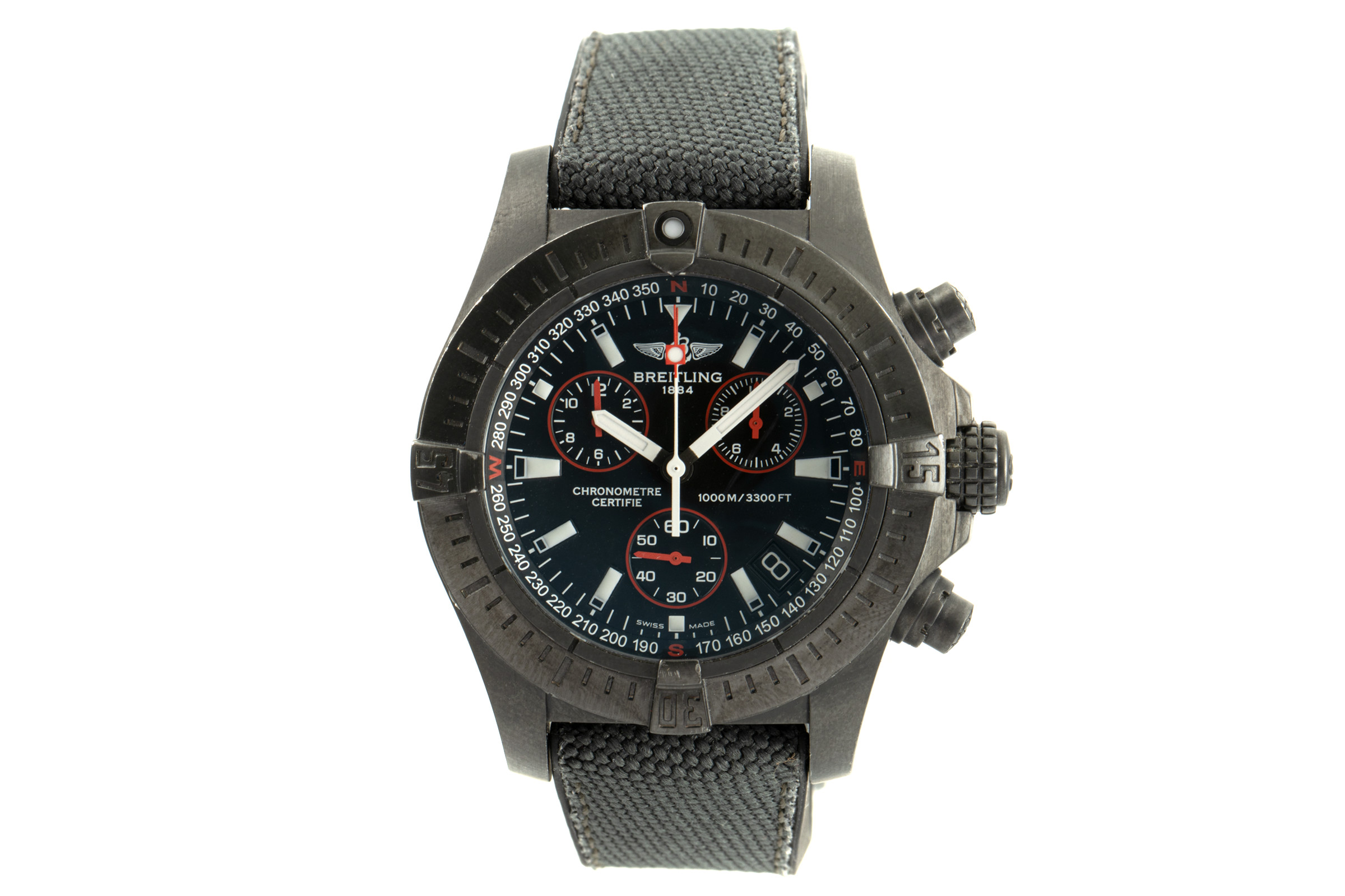 breitling avenger quartz