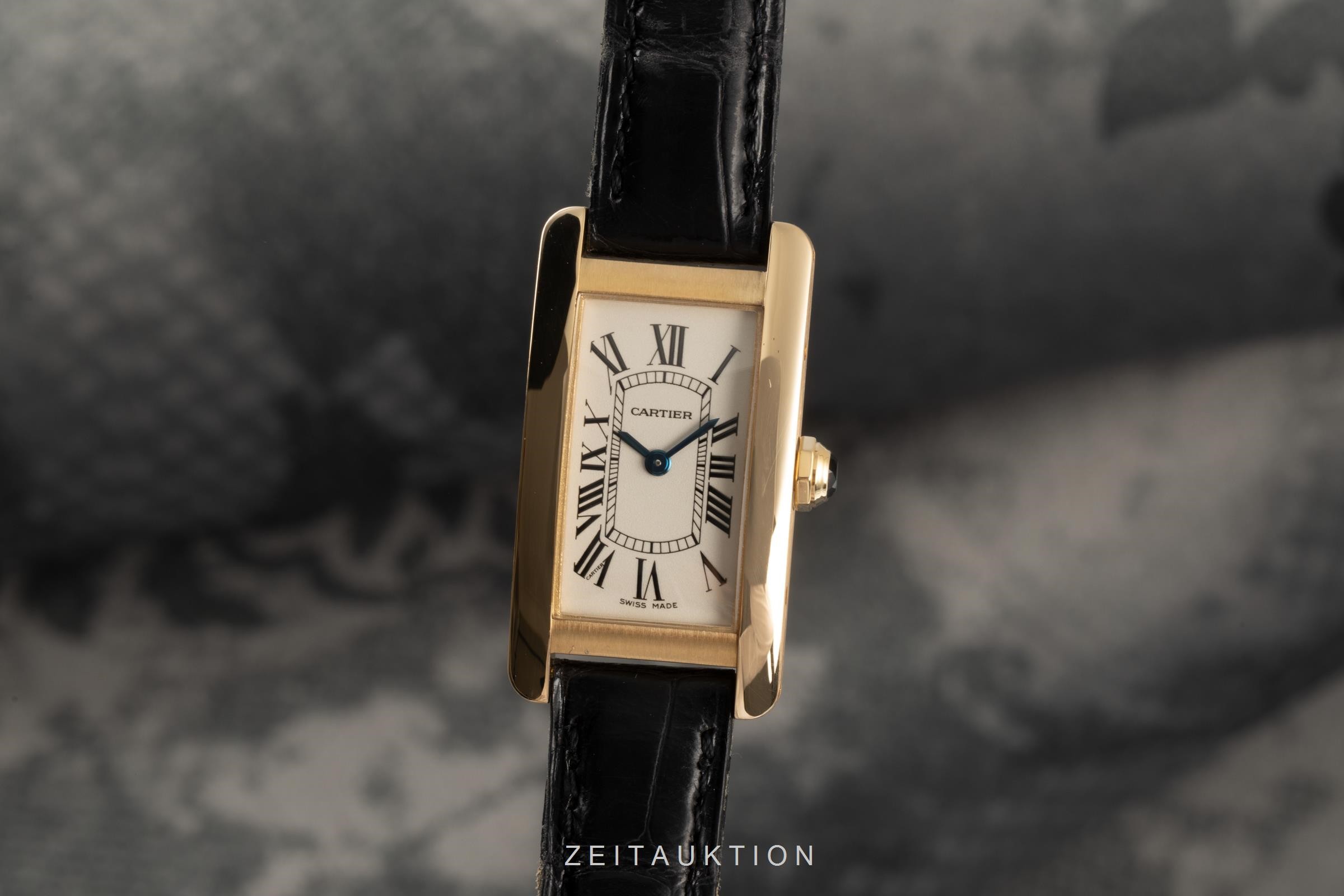 cartier tank americaine quartz