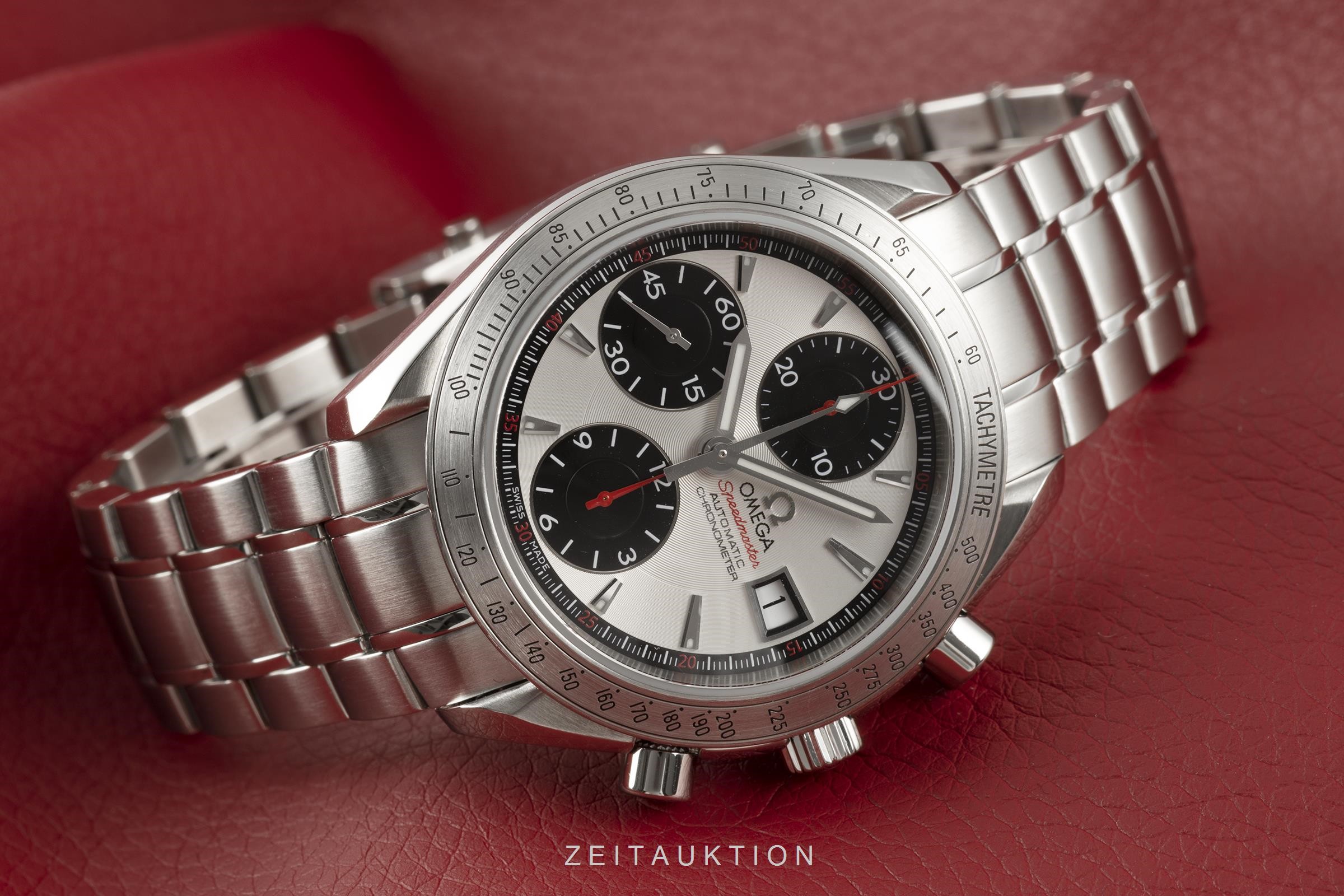 omega speedmaster date 3211.31