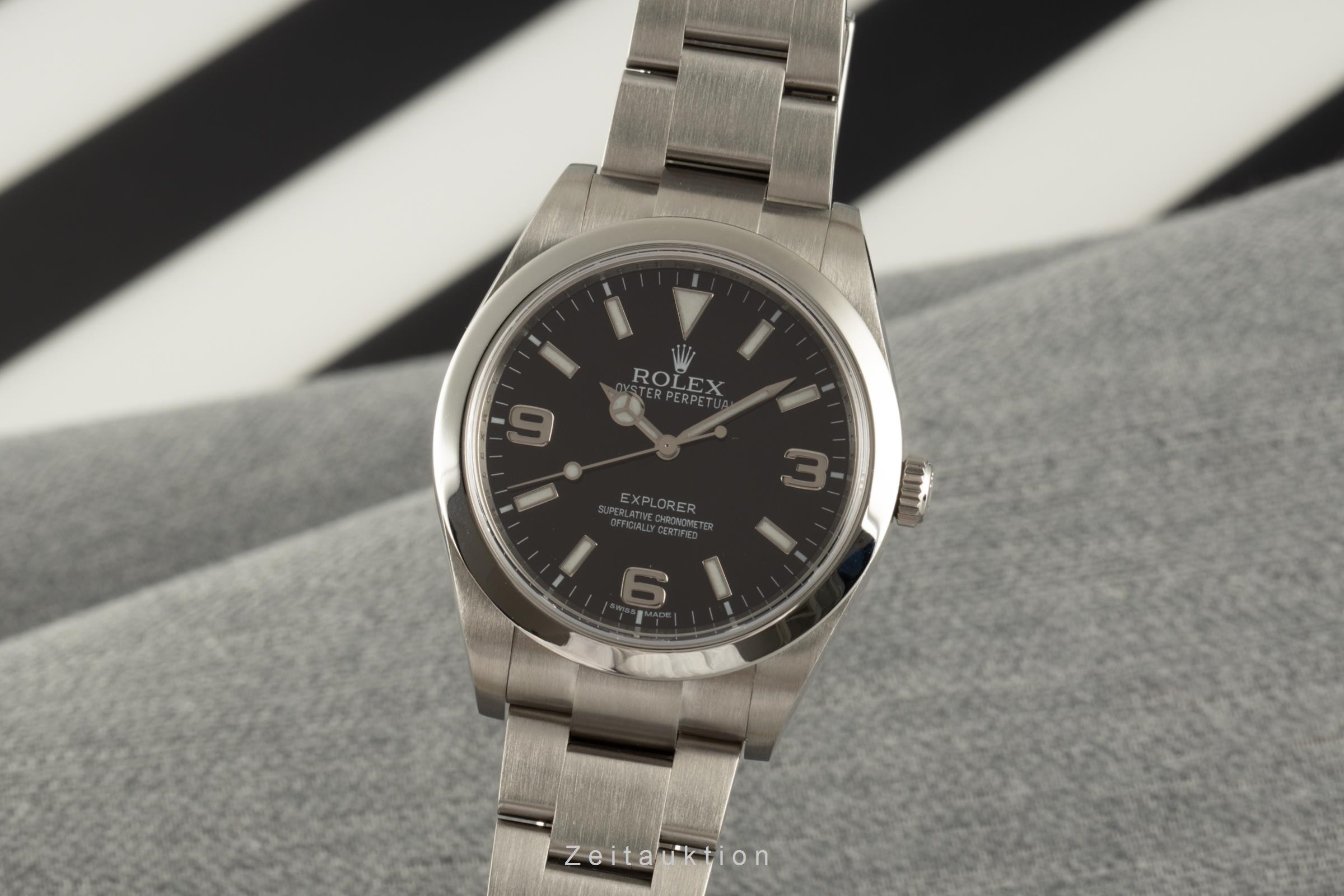 Explorer Explorer