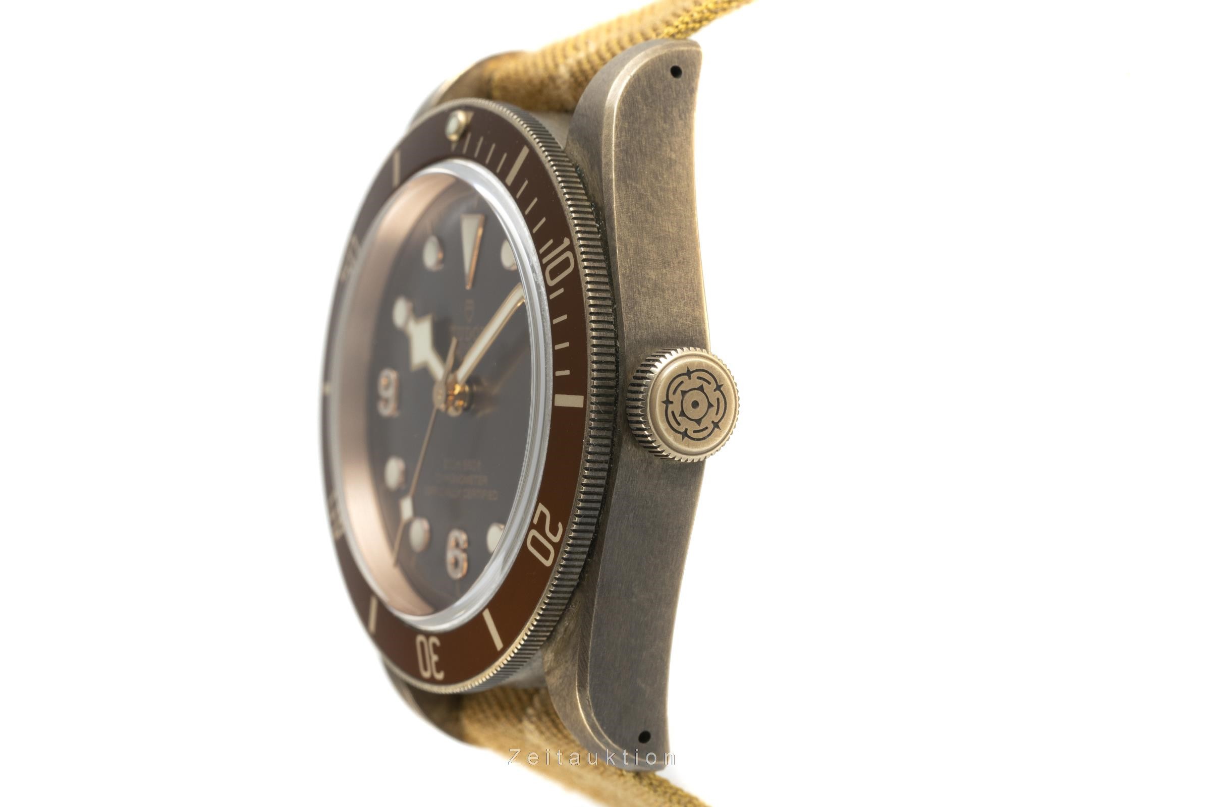 Tudor Heritage Black Bay bronce automático Kal. MT5601 Ref. 79250B  | Zeitauktion