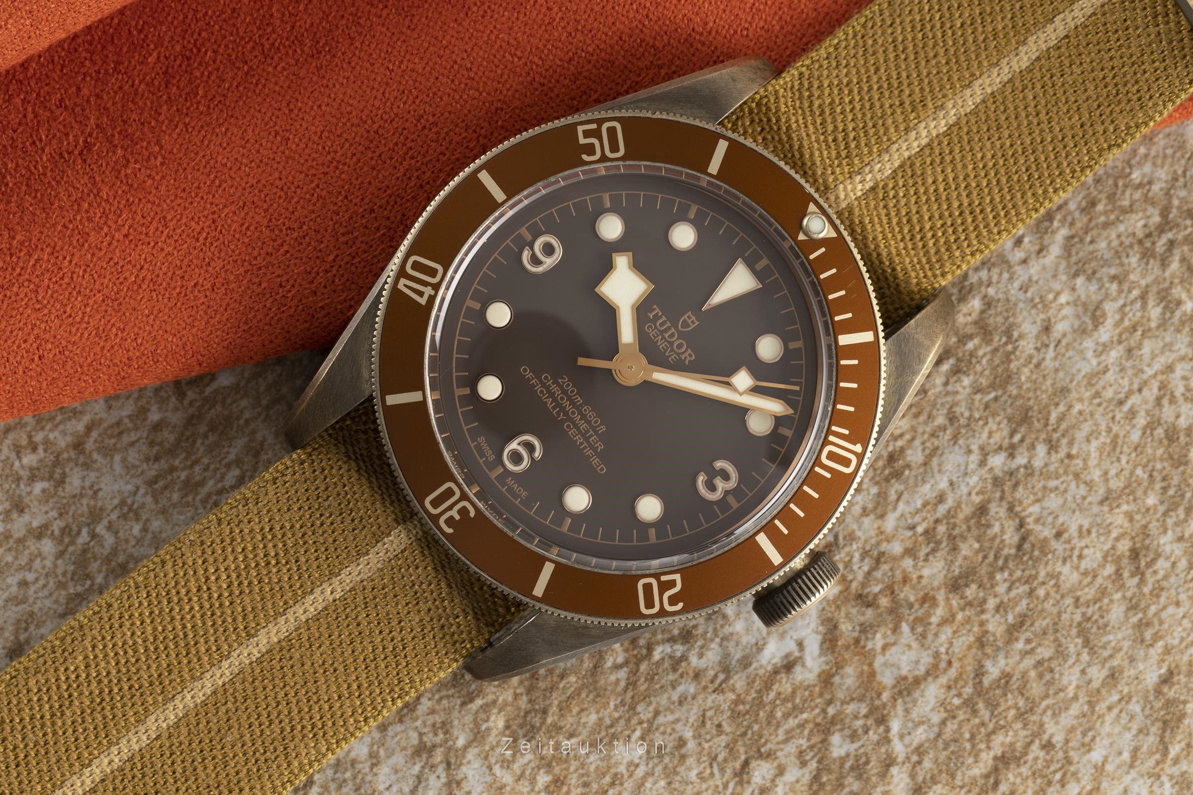 Tudor Heritage Black Bay bronze automatic Kal. MT5601 Ref. 79250B  | Zeitauktion