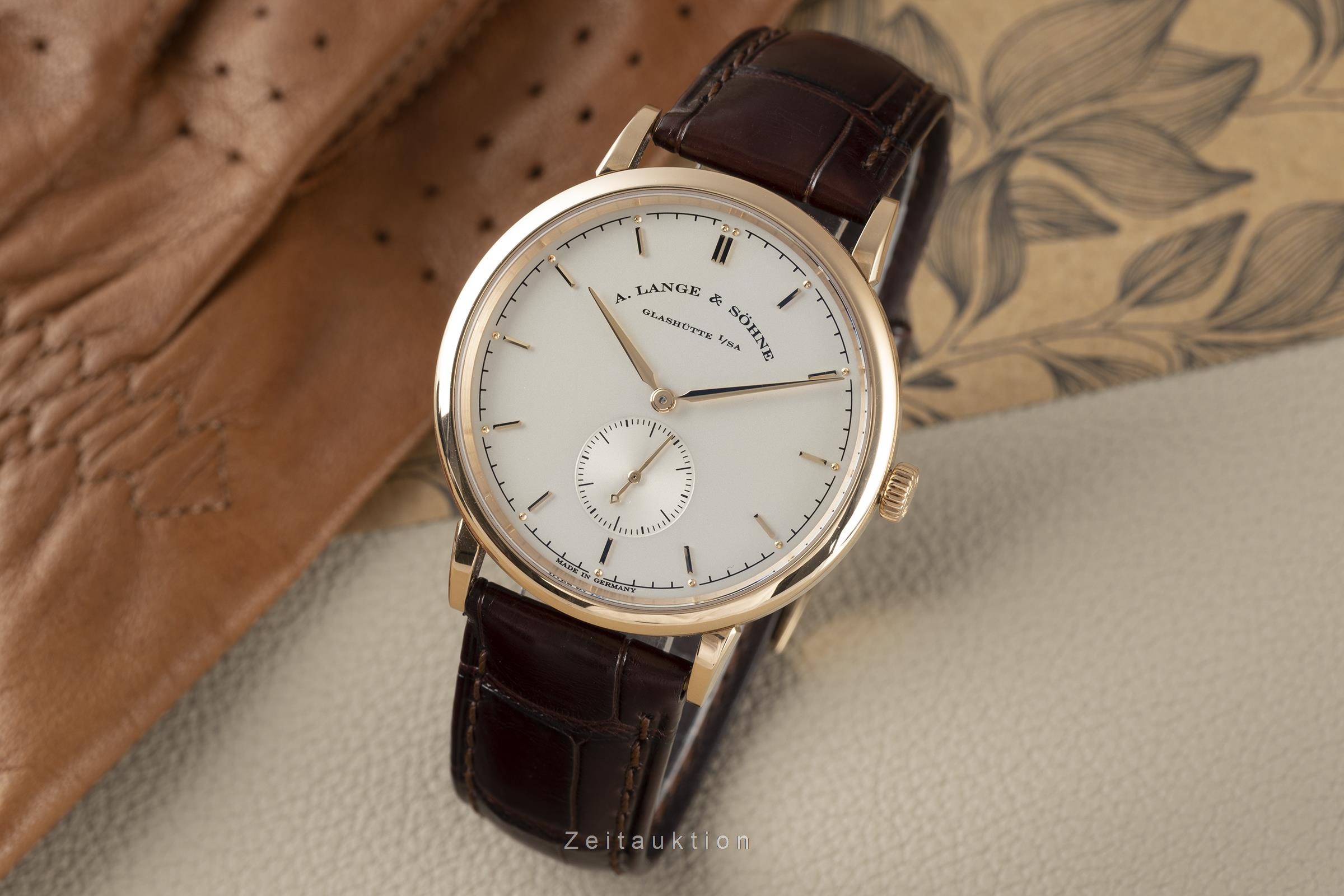 A. Lange & Söhne Saxonia oro rosso 18 ct carica manuale Kal. L 941.1 Ref. 216.032  | Zeitauktion