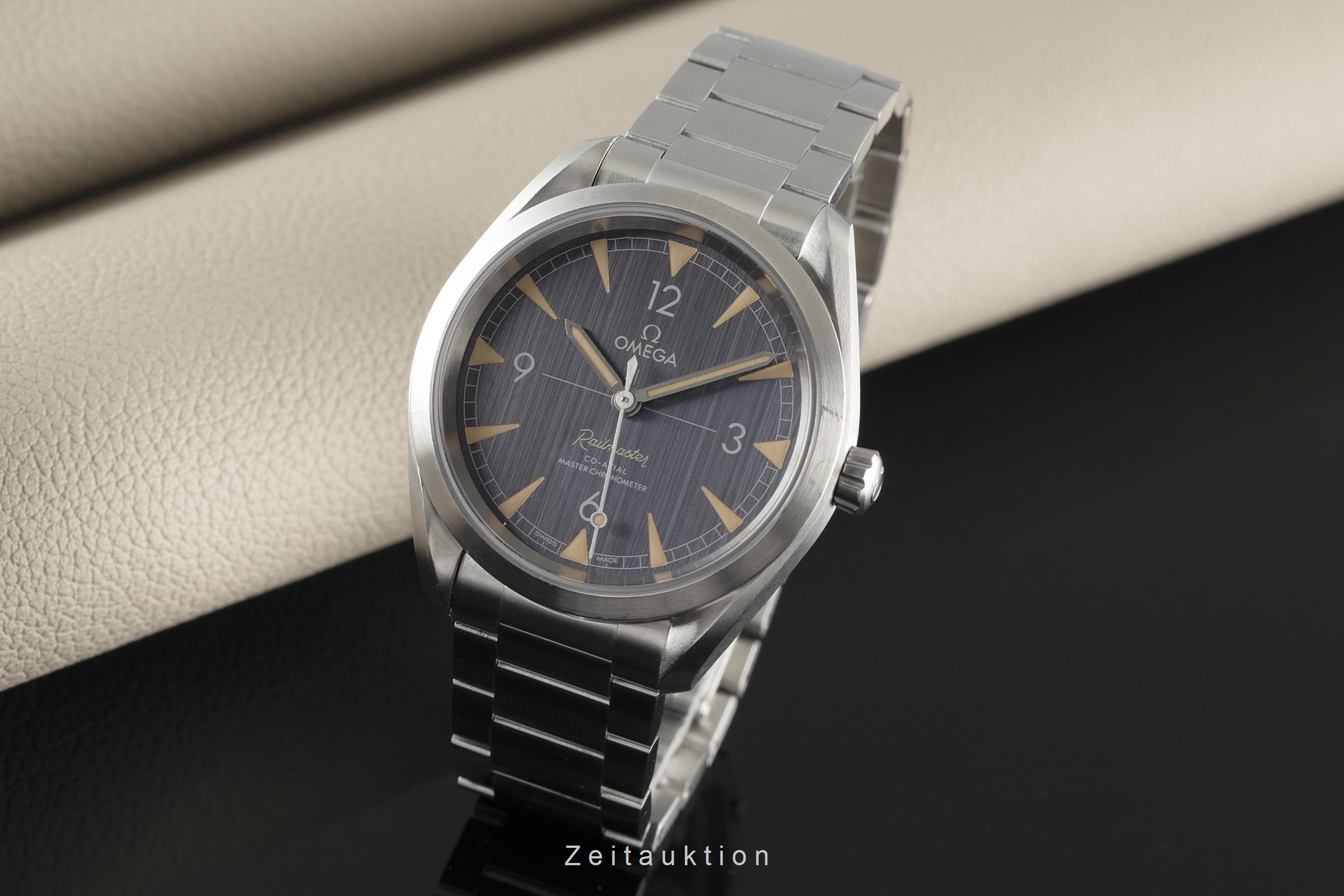 Omega Railmaster acier automatique Kal. 8806 Ref. 220.10.40.20.01.001  | Zeitauktion