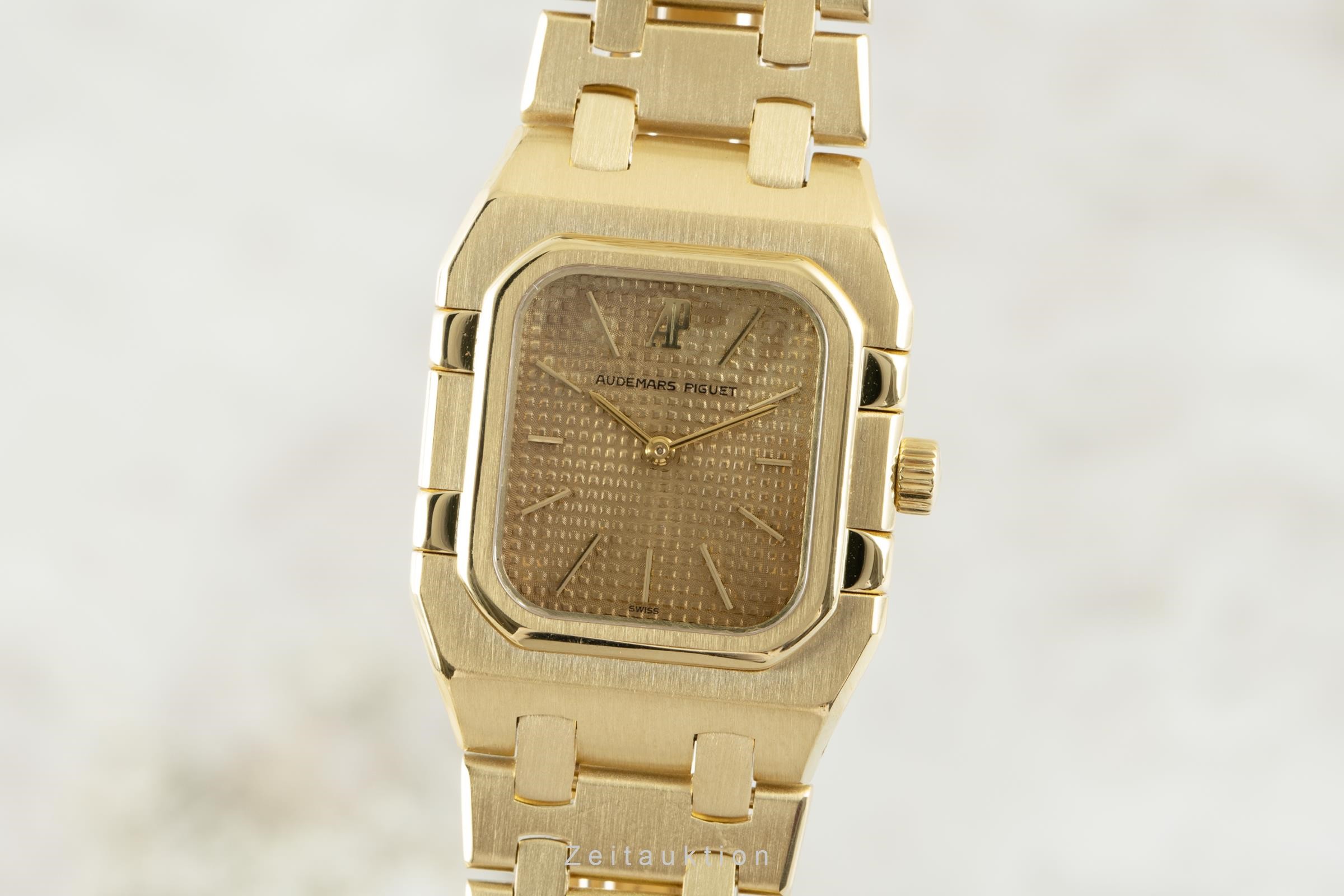 Audemars Piguet Royal Oak 18k Gold Quarz Kal. 2503  | Zeitauktion
