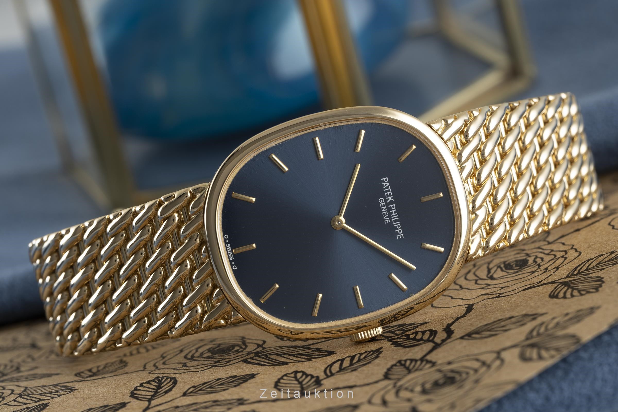 Patek Philippe Ellipse 18 ct gold manual winding Kal. 215 Ref. 3848  | Zeitauktion