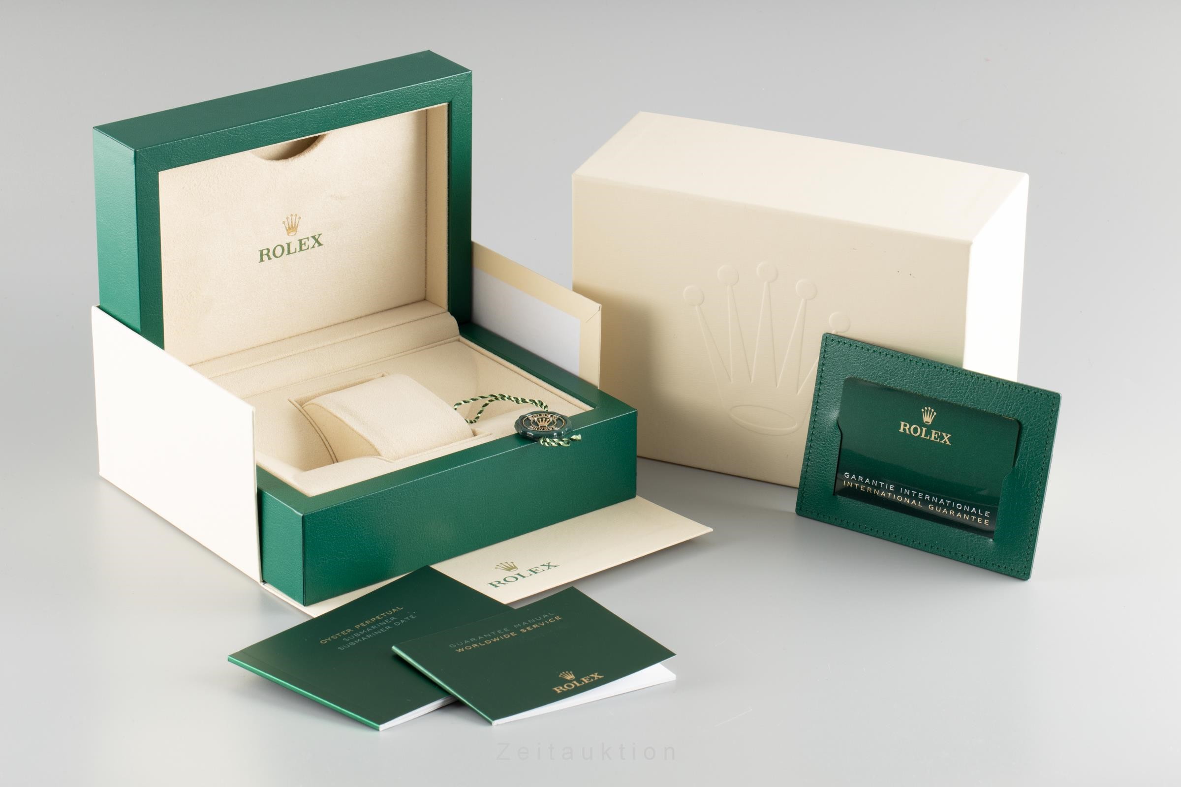 Rolex Submariner acero / oro automático Ref. 126613LB  | Zeitauktion