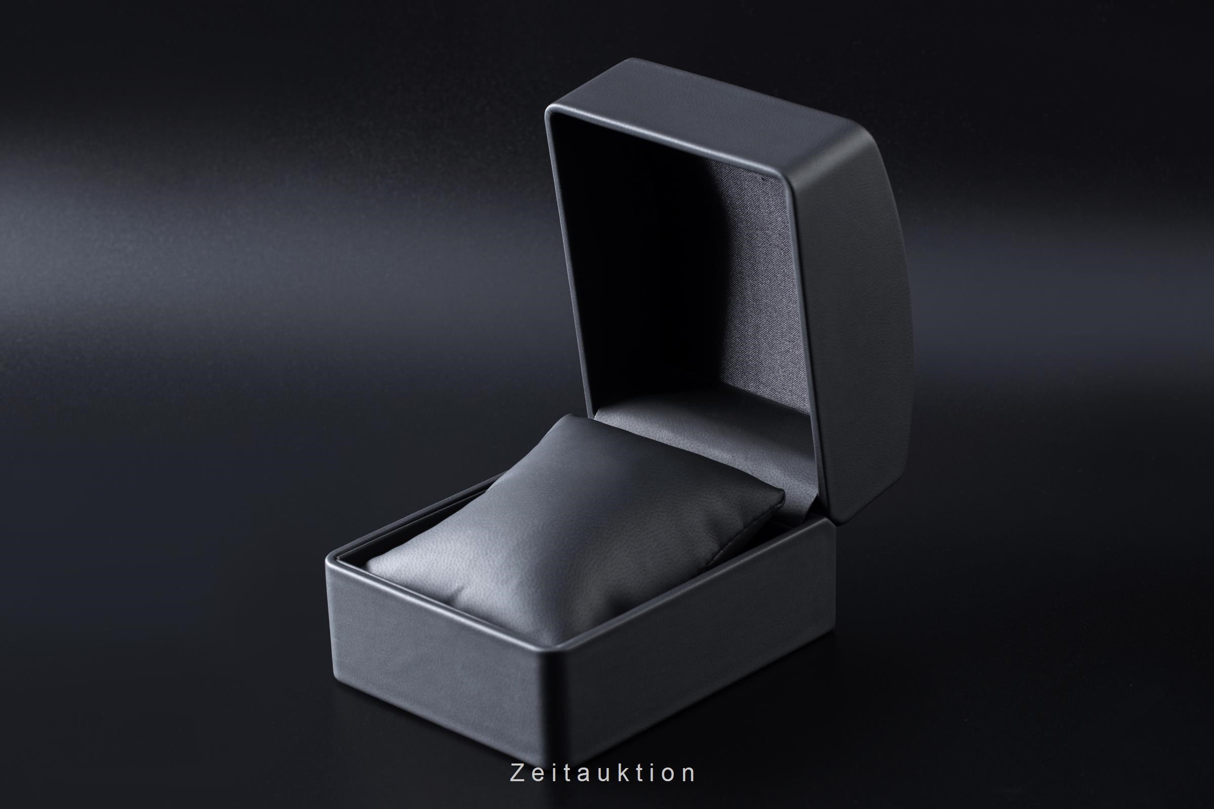 Cartier Pasha or blanc 18 ct automatique Kal. 500MC Ref. 2528  | Zeitauktion