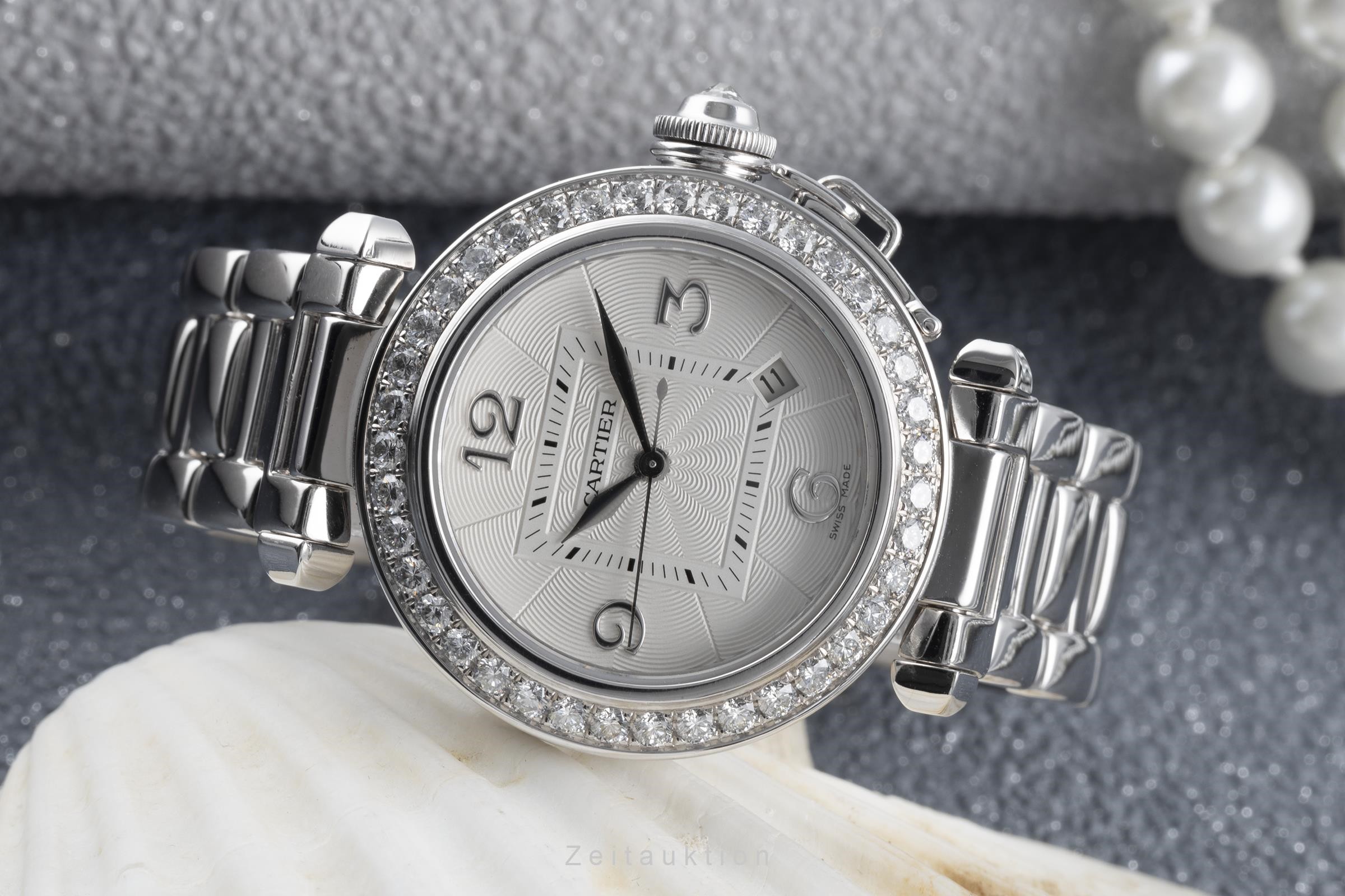 Cartier Pasha 18 ct white gold automatic Kal. 500MC Ref. 2528  | Zeitauktion