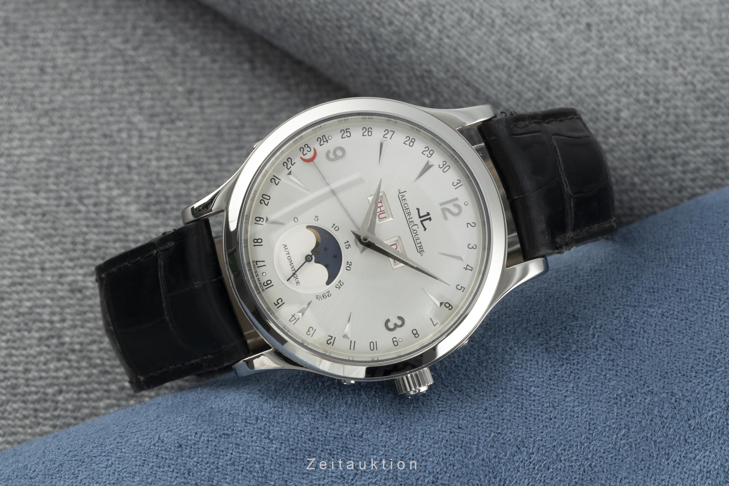 jaeger lecoultre master control triple date