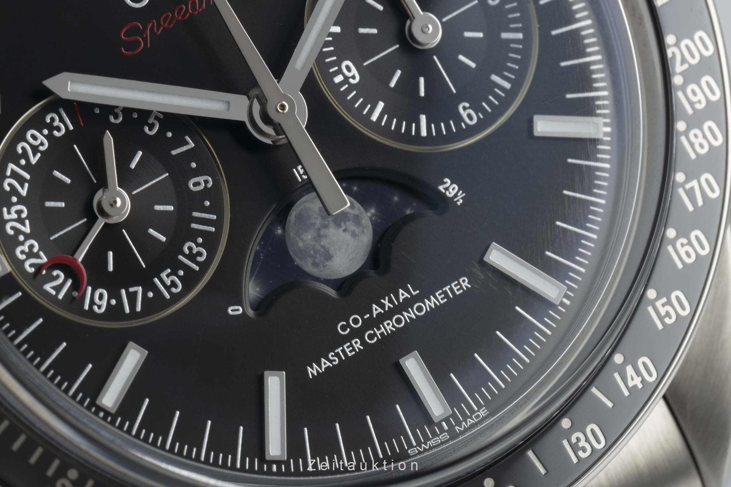 Omega Speedmaster chronograph steel automatic Kal. 9904 Ref. 304.30.44.52.01.001  | Zeitauktion