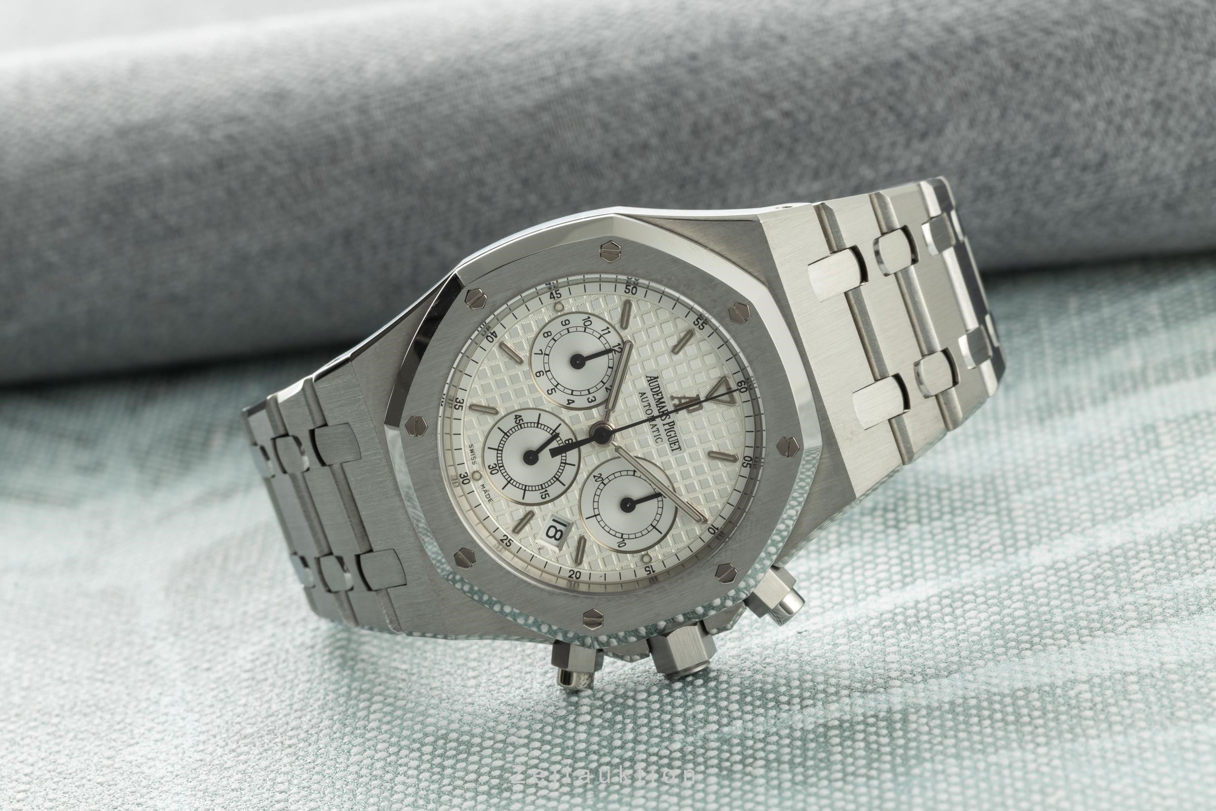 Audemars Piguet Royal Oak chronographe acier automatique Kal. 2385 Ref. 25860ST.OO.1110ST.05, 25860ST  | Zeitauktion