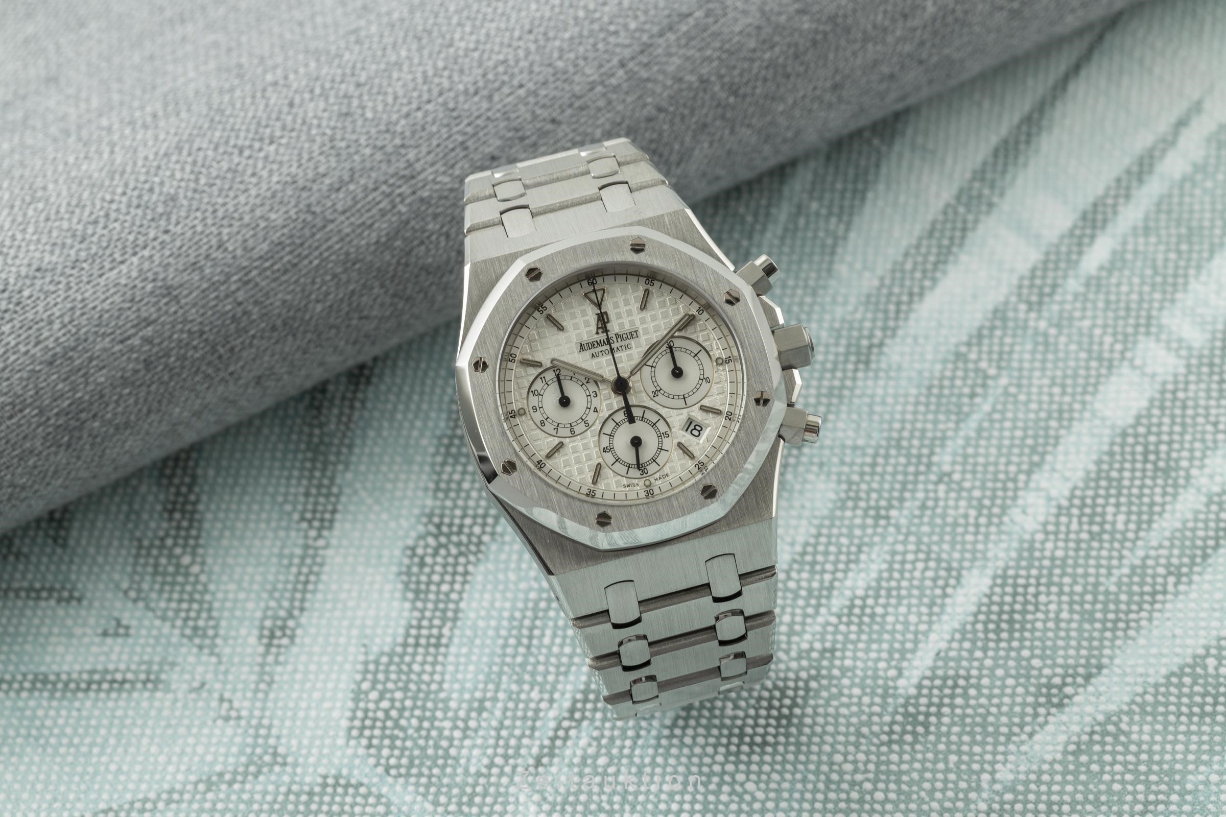 Audemars Piguet Royal Oak chronographe acier automatique Kal. 2385 Ref. 25860ST.OO.1110ST.05, 25860ST  | Zeitauktion