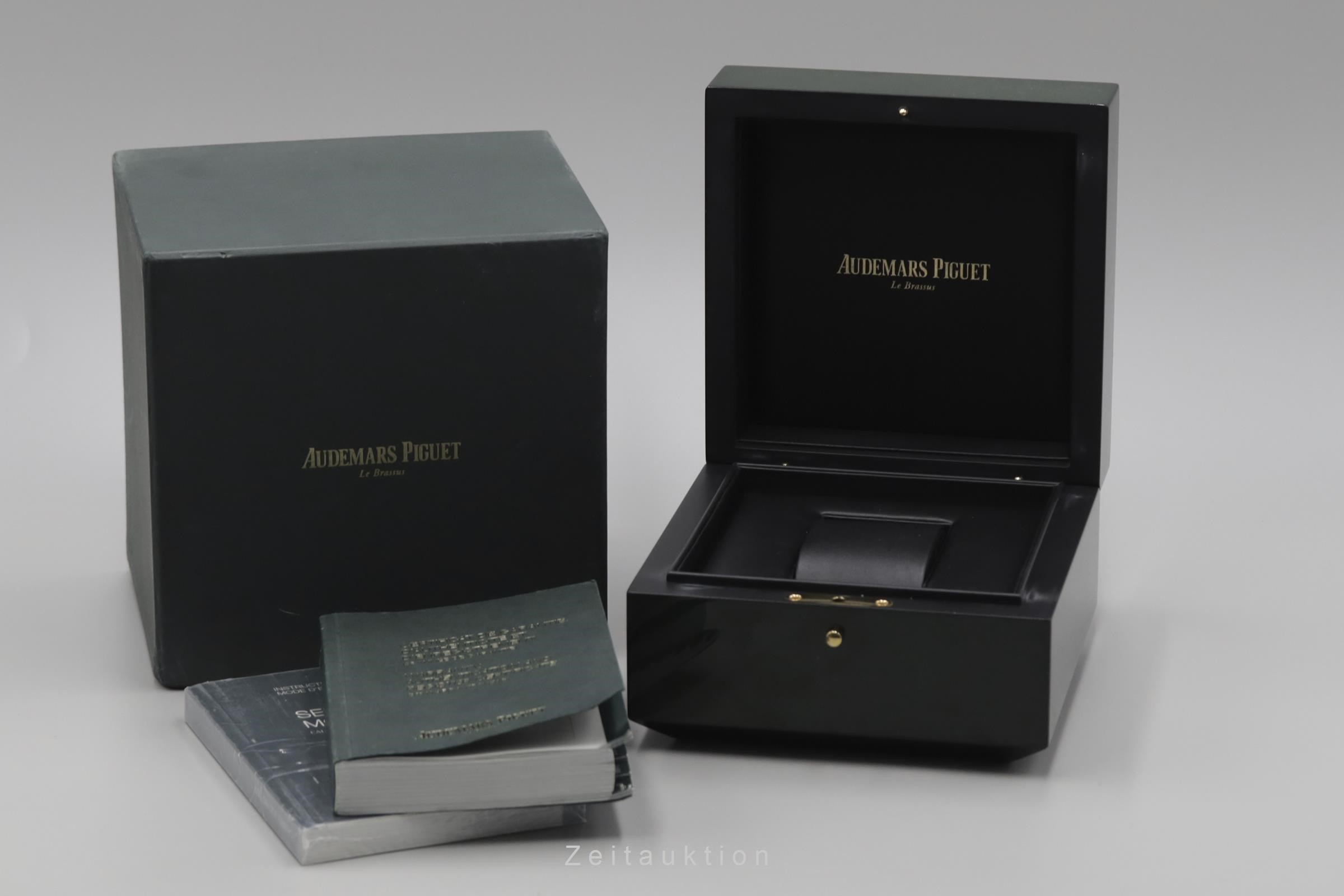 Audemars Piguet Royal Oak acciaio automatismo Kal. 3120 Ref. 15400ST.OO.1220ST.01  | Zeitauktion