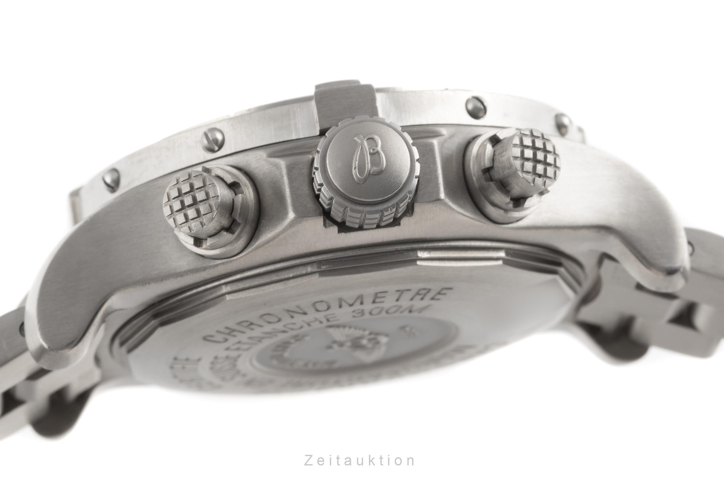 Breitling Avenger Chronograph Titan Automatik Kal. B13 Ref. E13360  | Zeitauktion