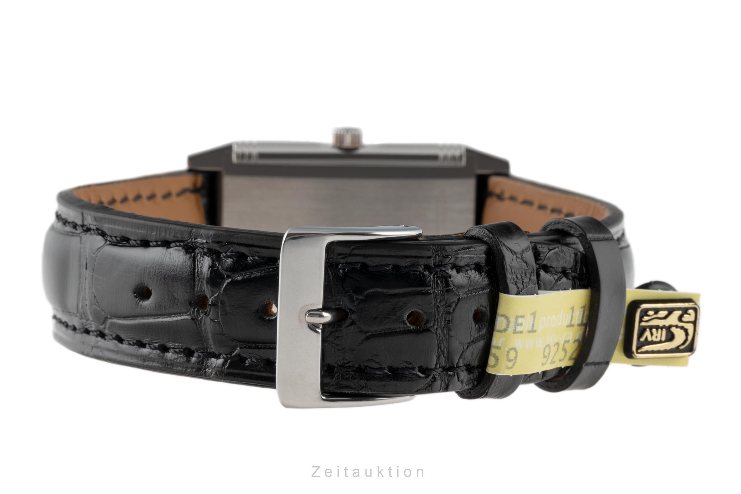 Jaeger-LeCoultre Reverso acier quartz Kal. 608 Ref. Q2518410, 252.8.08  | Zeitauktion