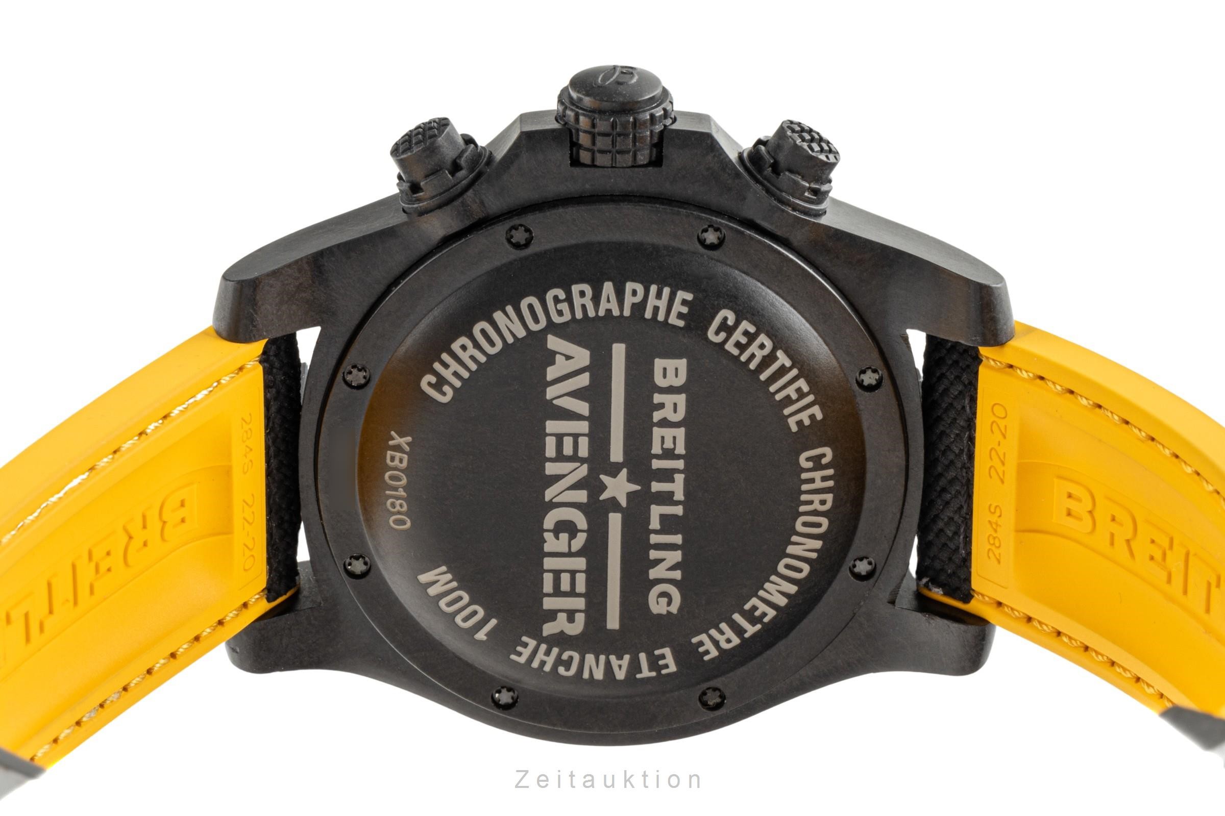 Breitling Avenger Chronograph Breitlight Automatik Kal. B01 Ref. XB0180E4/BF31  | Zeitauktion