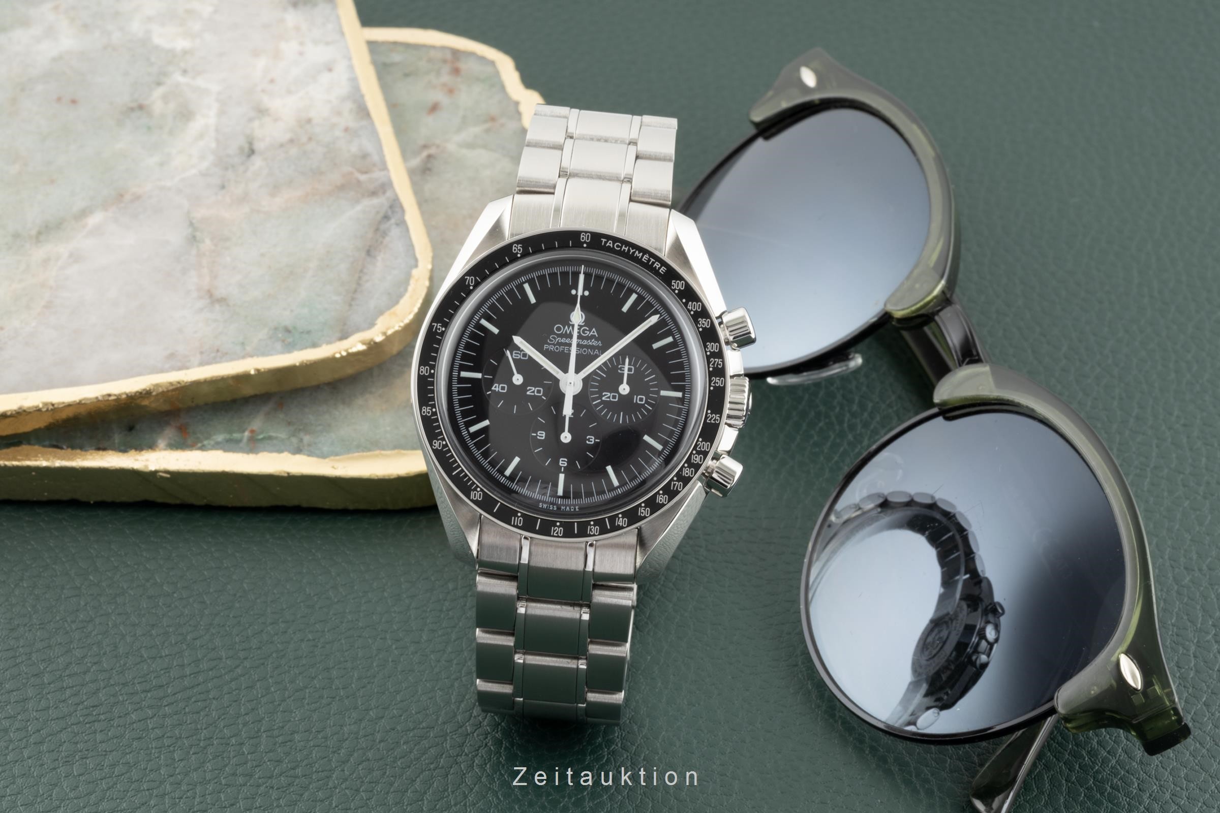 Omega Speedmaster Moonwatch chronograph steel manual winding Kal. 1861 Ref. 311.30.42.30.01.005  | Zeitauktion