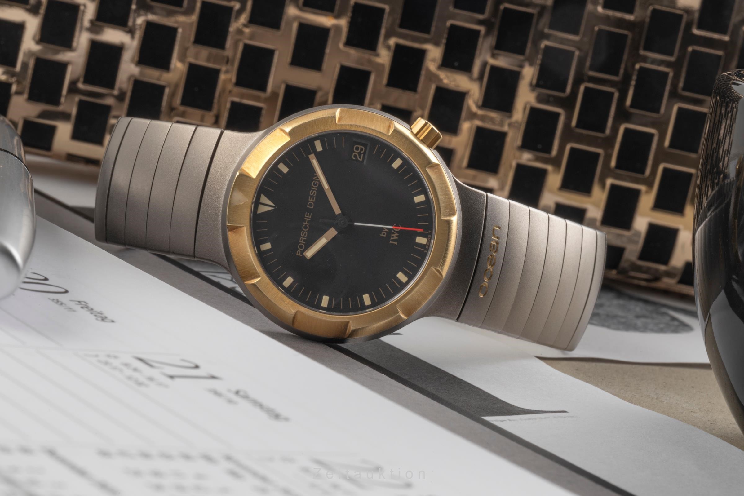 IWC Porsche Design Titan / Gold Automatik Kal. C.37522 Ref. IW352303  | Zeitauktion