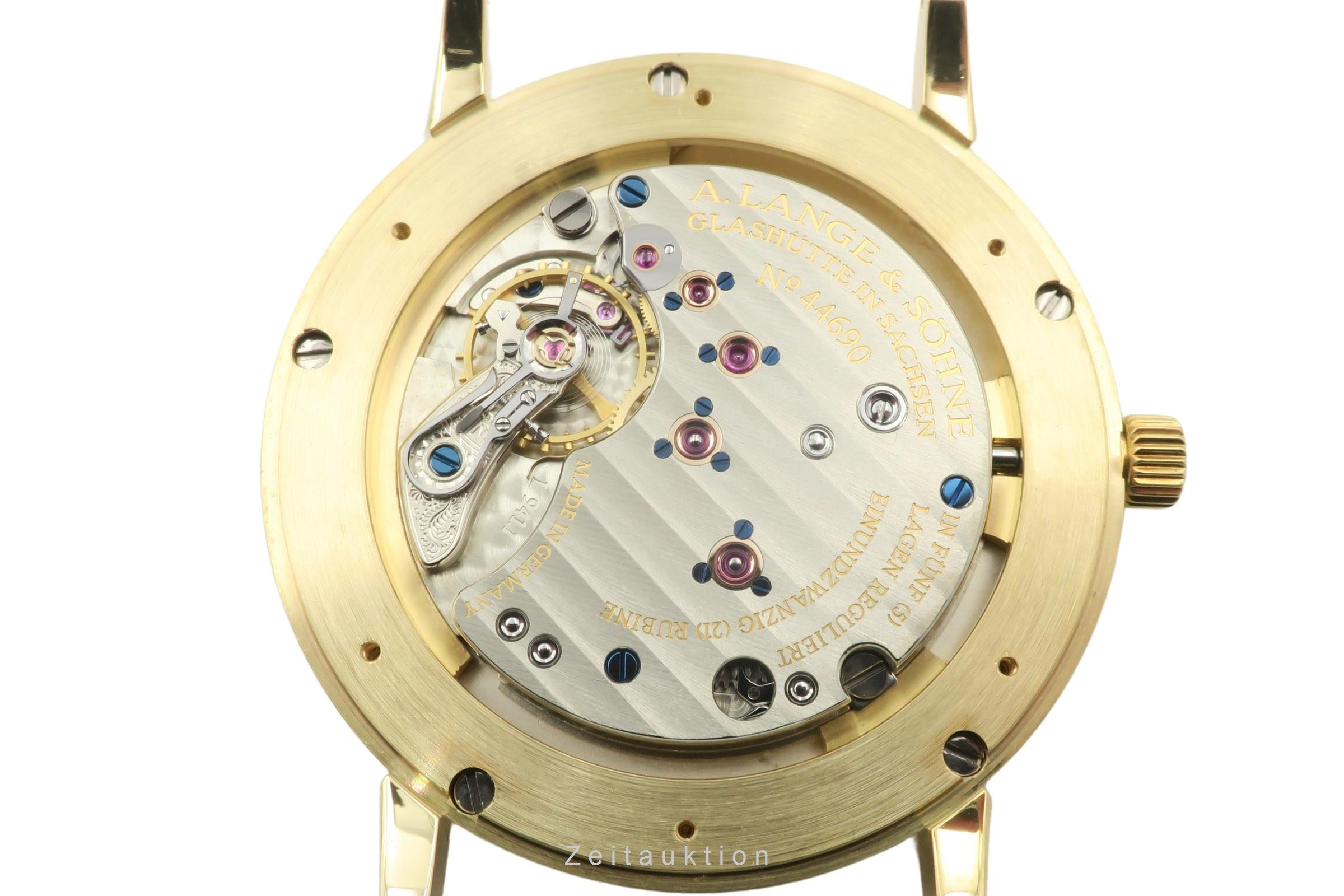 A. Lange & Söhne 1815 oro de 18 quilates cuerda manual Kal. L.941.1 Ref. 206.021  | Zeitauktion