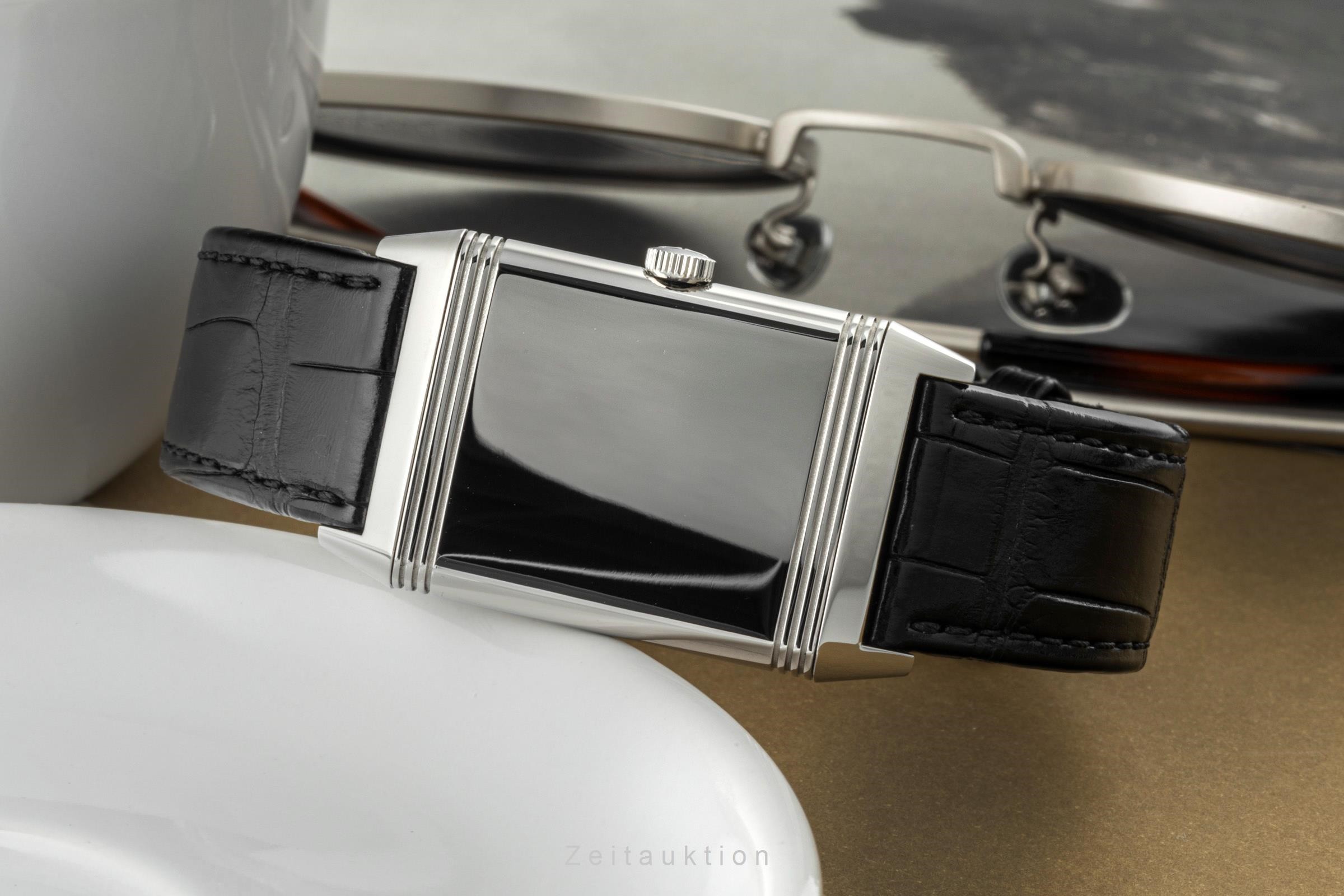 Jaeger LeCoultre Reverso Stahl Handaufzug Kal. 822/2 Ref. Q2438520, 213.8.62  | Zeitauktion