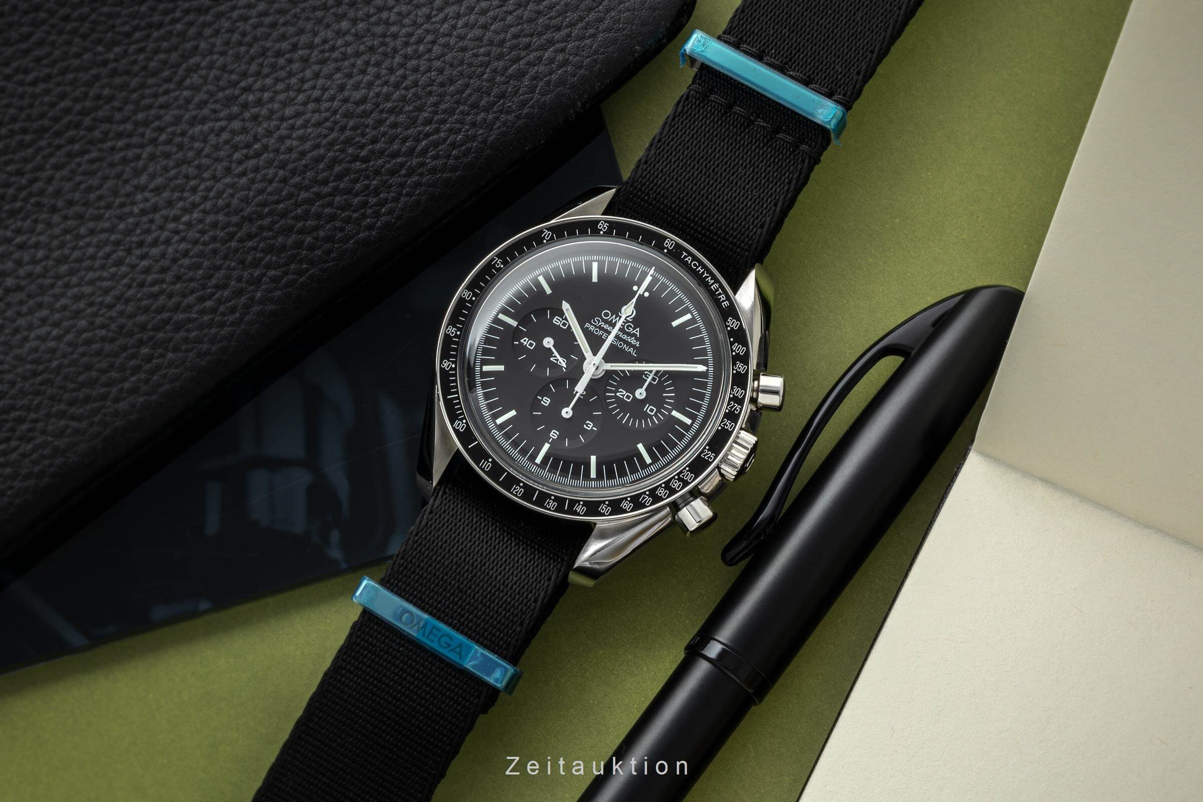 Omega Speedmaster Moonwatch chronograph steel manual winding Kal. 1861 Ref. 311.33.42.30.01.001  | Zeitauktion