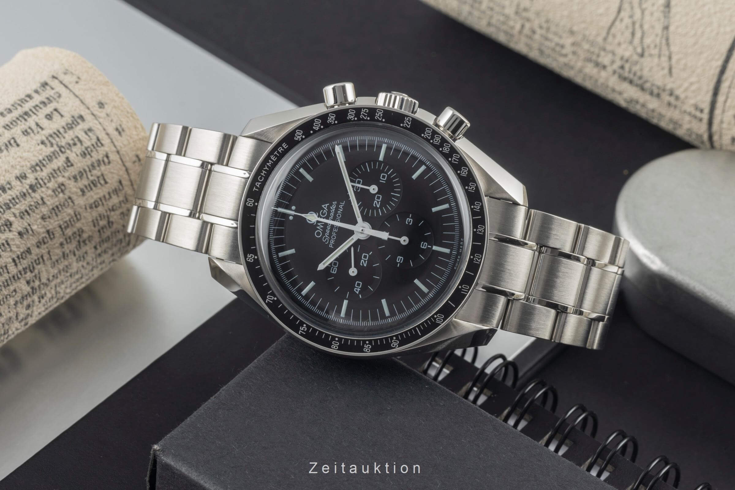 Omega Speedmaster Moonwatch cronógrafo acero cuerda manual Kal. 1861 Ref. 311.30.42.30.01.005  | Zeitauktion