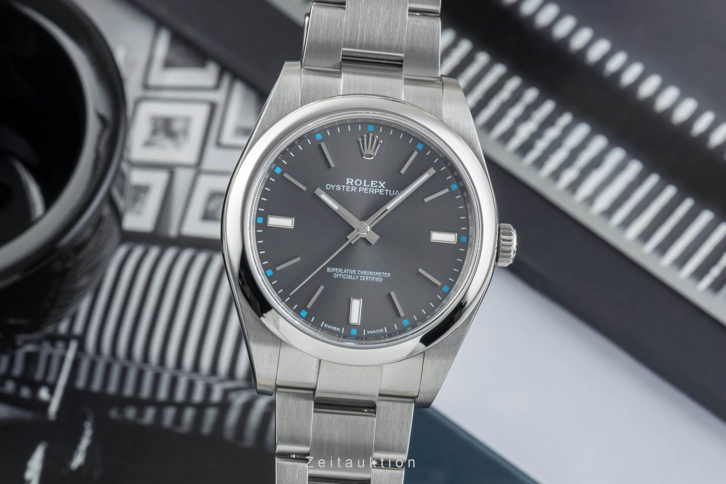 Rolex Oyster Perpetual acero automático Kal. 3132 Ref. 114300  | Zeitauktion