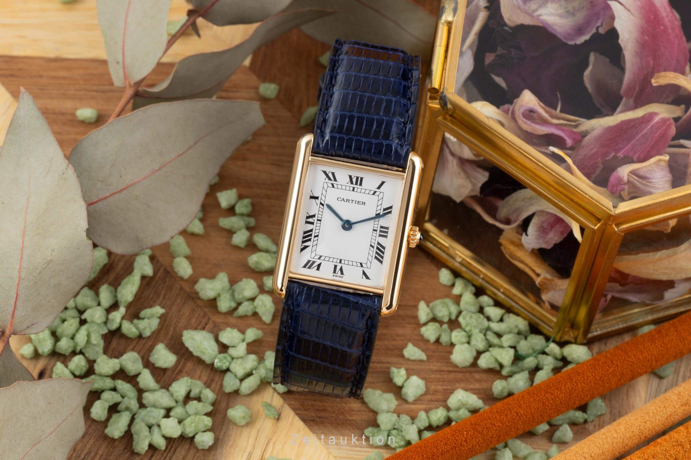 Cartier Tank 18 ct gold quartz Kal. 690 Ref. 88105  | Zeitauktion