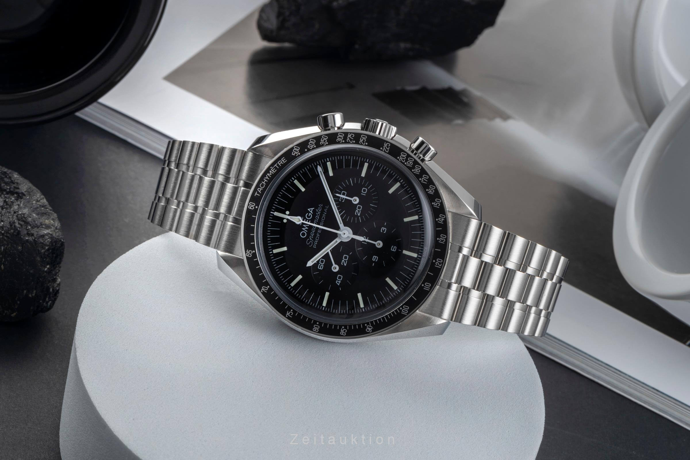 Omega Speedmaster Moonwatch cronografo acciaio carica manuale Kal. 3861 Ref. 310.30.42.50.01.001  | Zeitauktion