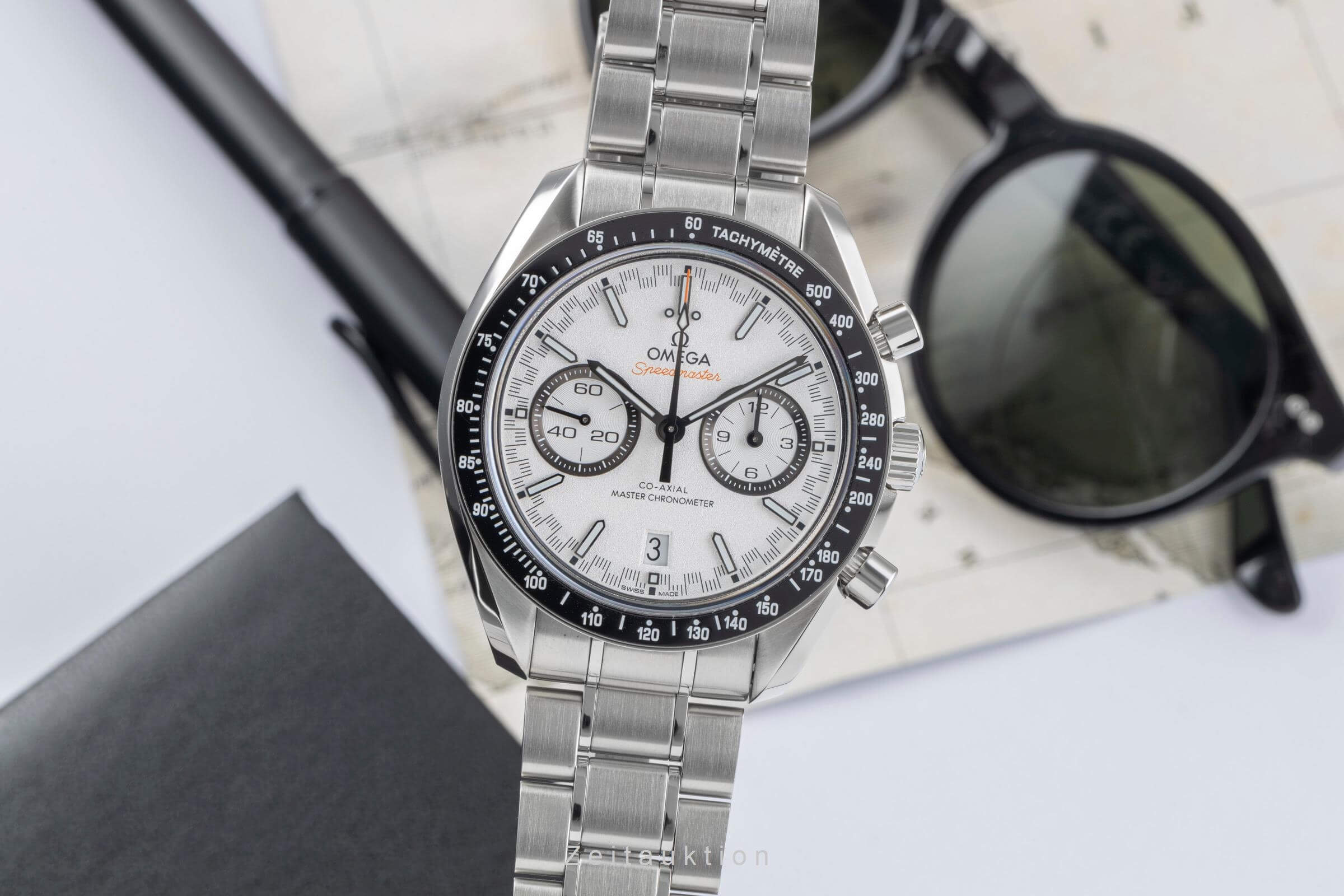 Omega Speedmaster Racing Chronograph Stahl Automatik Kal. 9900 Ref. 329.30.44.51.04.001  | Zeitauktion