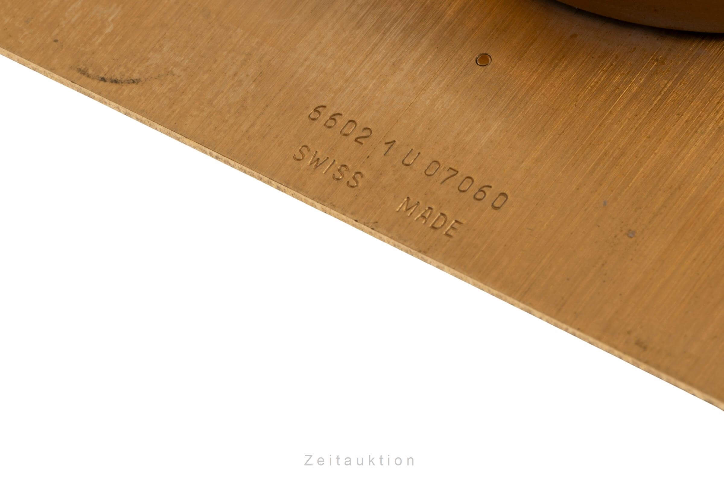 Cartier * laiton doré quartz Kal. 235/245 Ref. 6602  | Zeitauktion