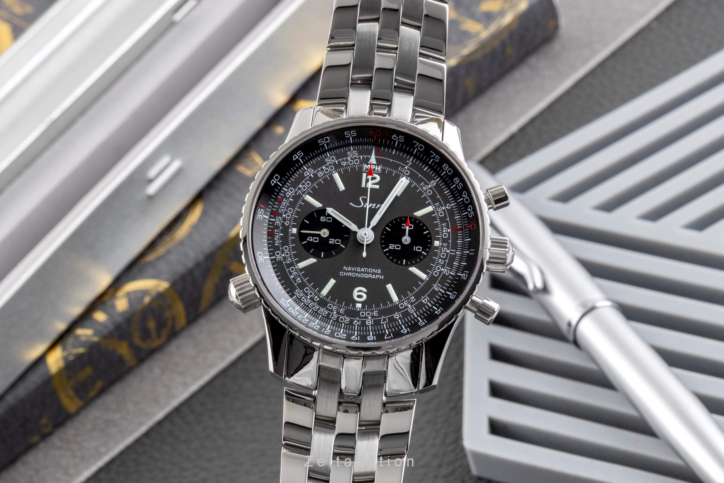 Sinn 903 St chronographe acier à remontage manuel Ref. 903.070 LIMITED EDITION | Zeitauktion