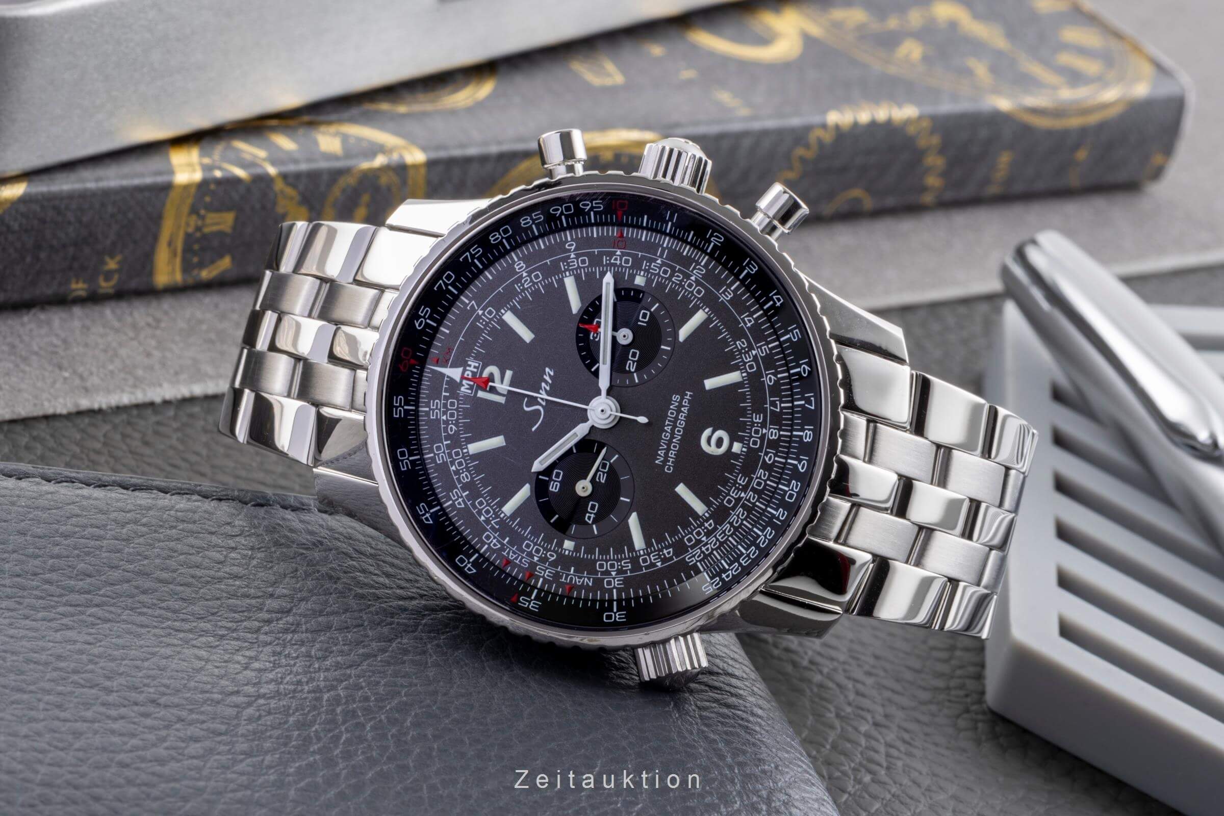 Sinn 903 St chronographe acier à remontage manuel Ref. 903.070 LIMITED EDITION | Zeitauktion