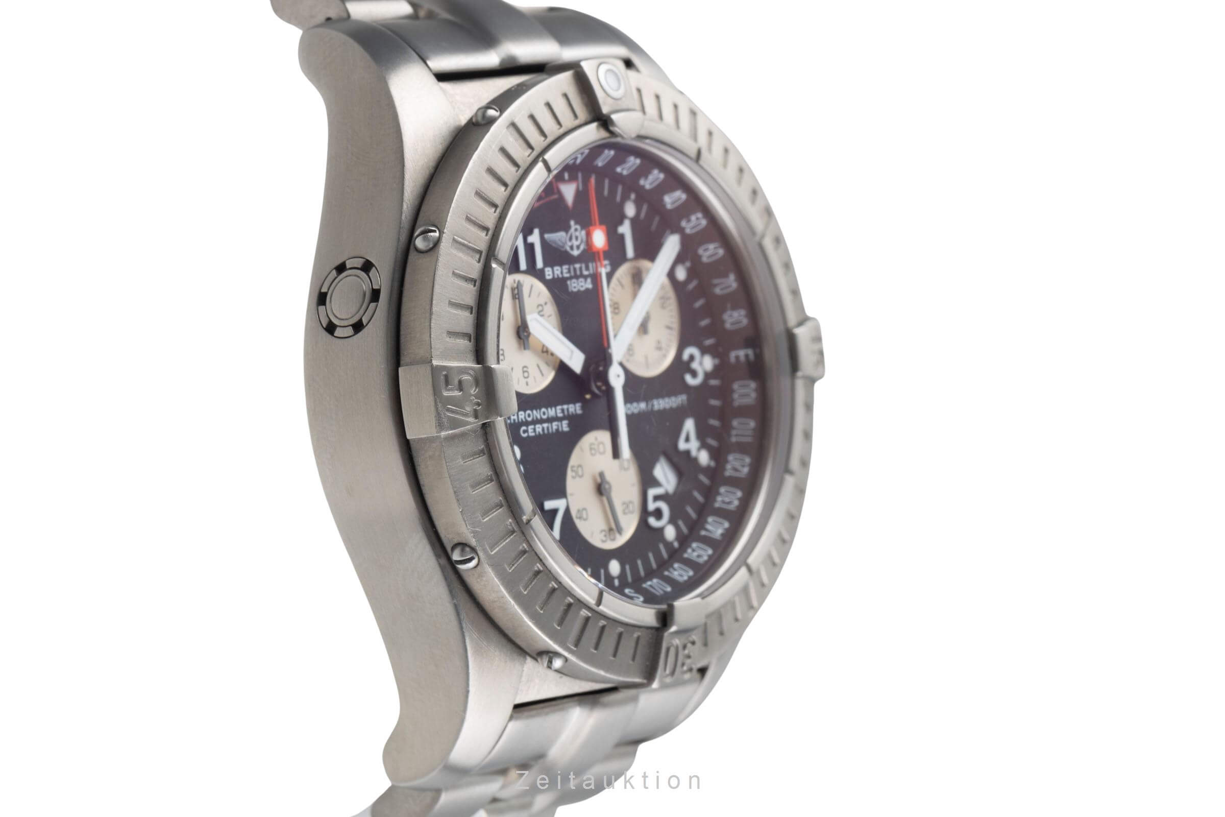 Breitling Avenger chronograph titanium quartz Kal. B73 Ref. E73360  | Zeitauktion