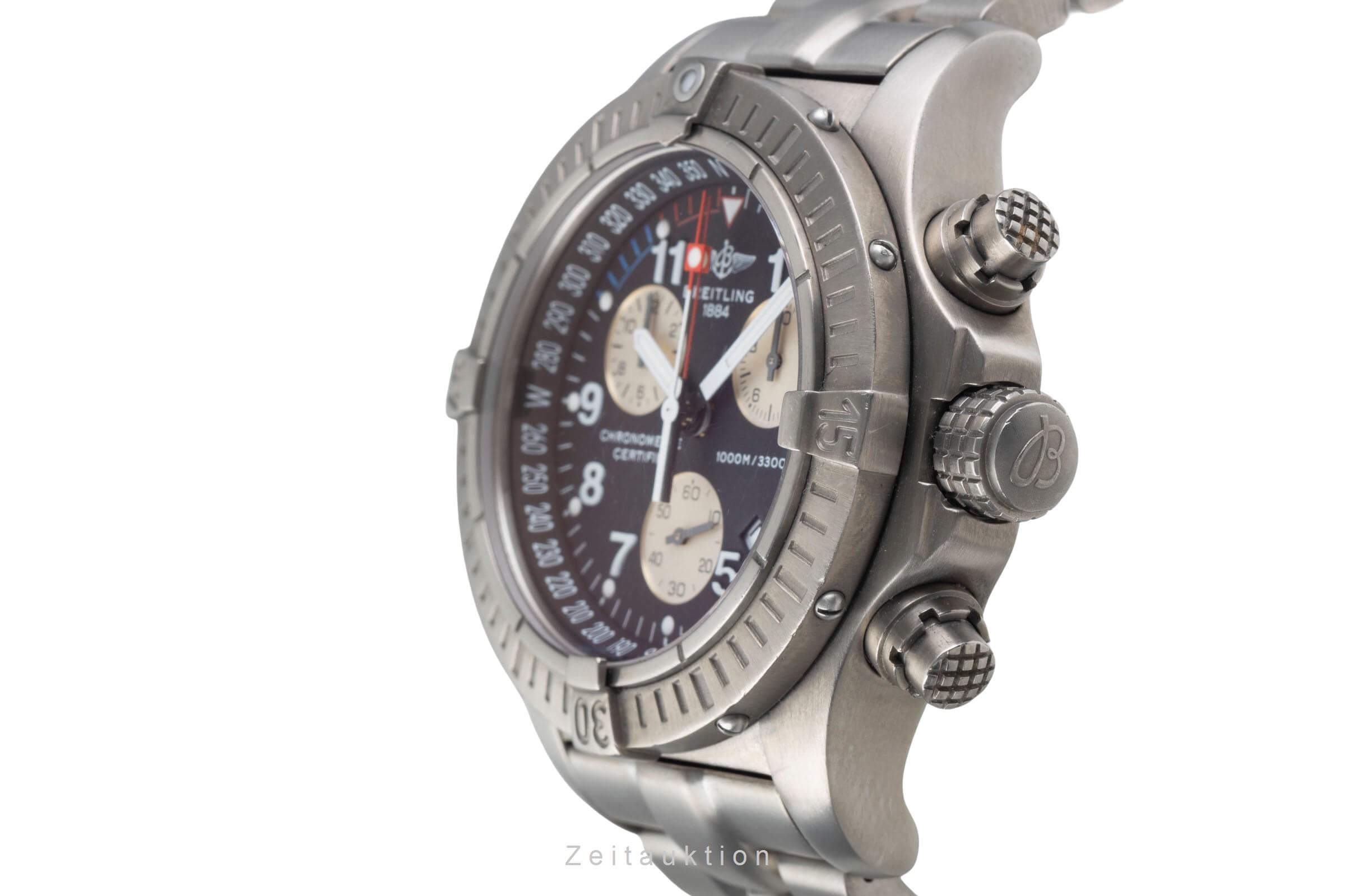 Breitling Avenger chronograph titanium quartz Kal. B73 Ref. E73360  | Zeitauktion