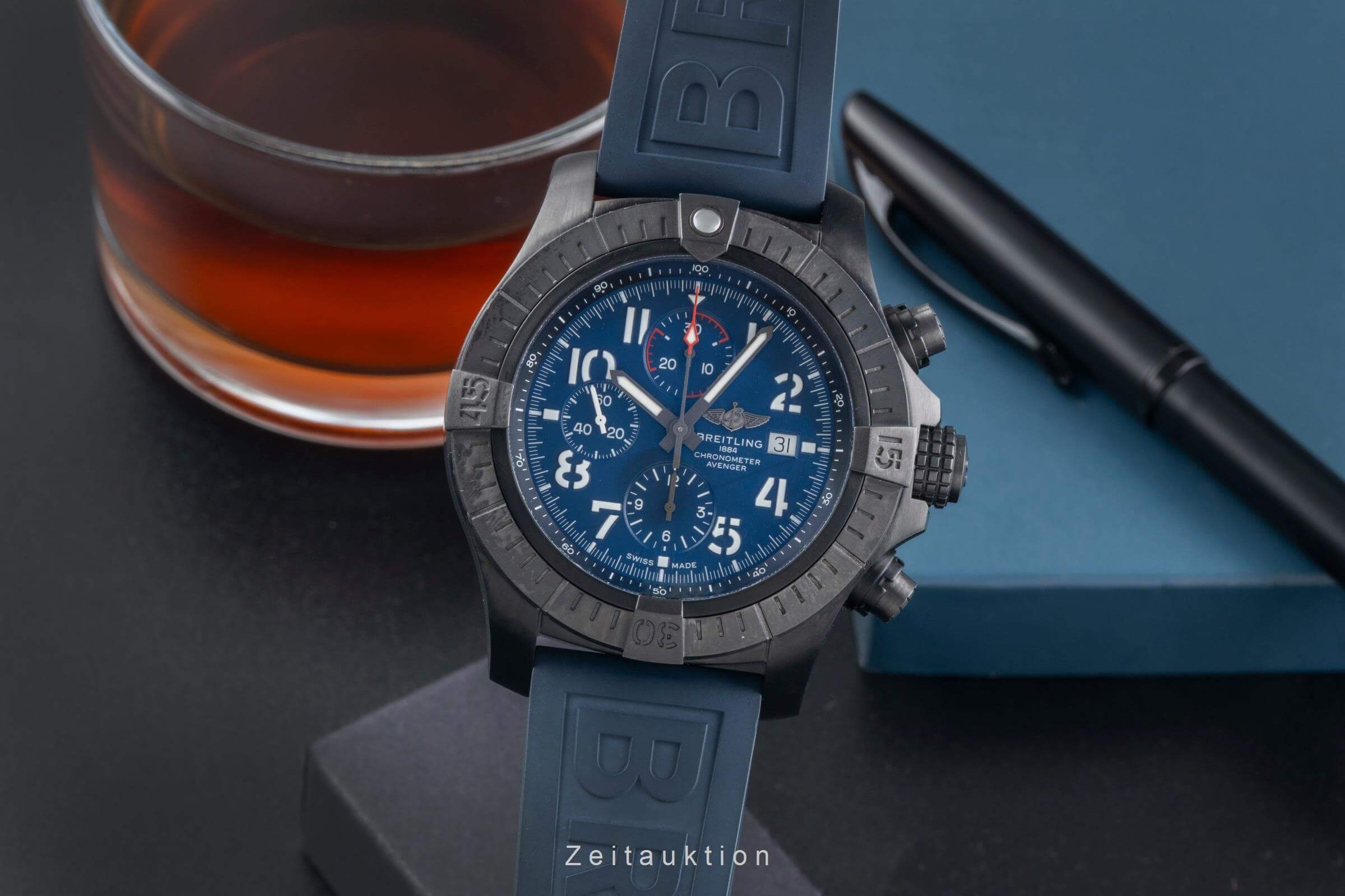 Breitling Super Avenger Chronograph Titan Automatik Kal. B13 Ref. V13375101C1X1  | Zeitauktion