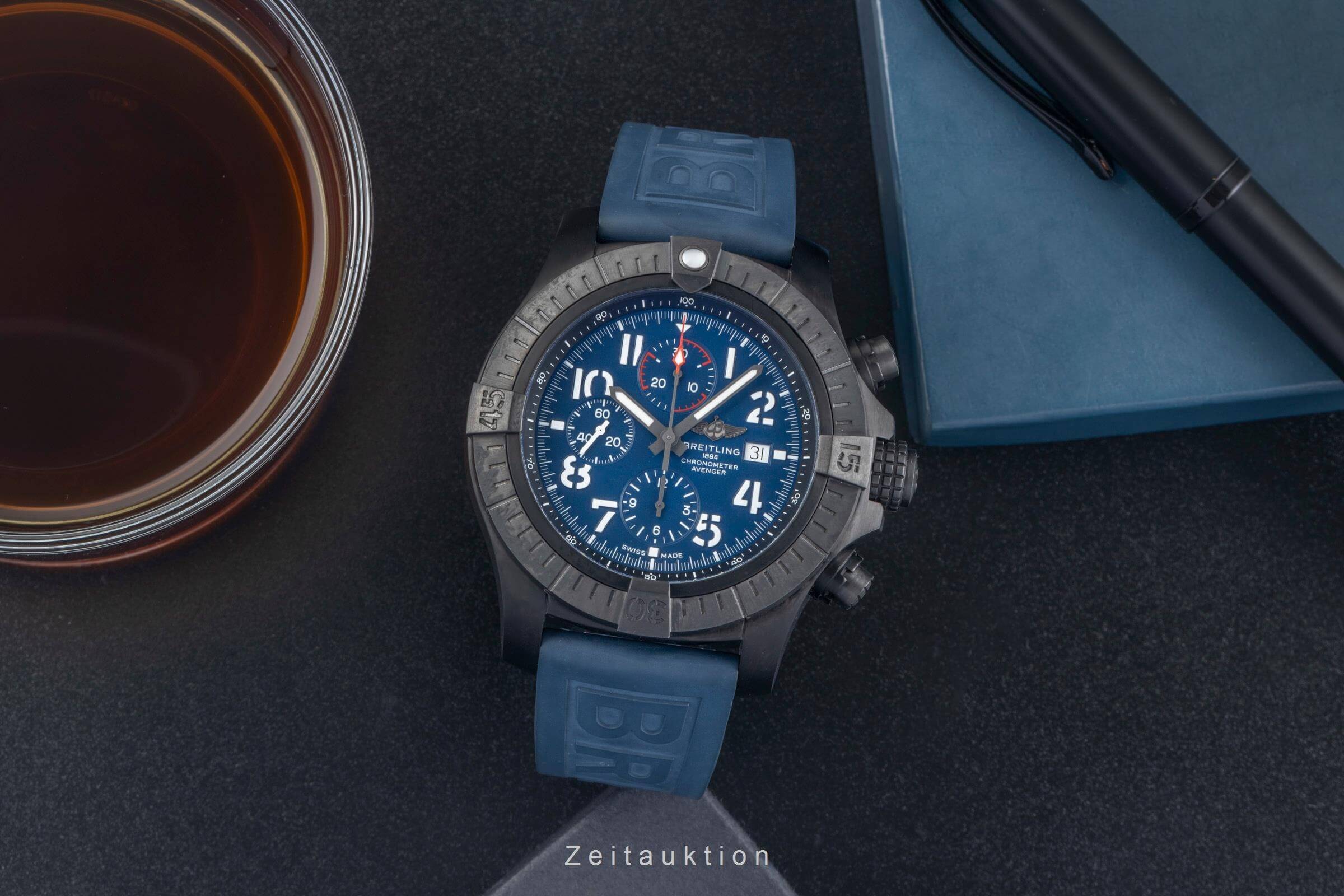 Breitling Super Avenger Chronograph Titan Automatik Kal. B13 Ref. V13375101C1X1  | Zeitauktion