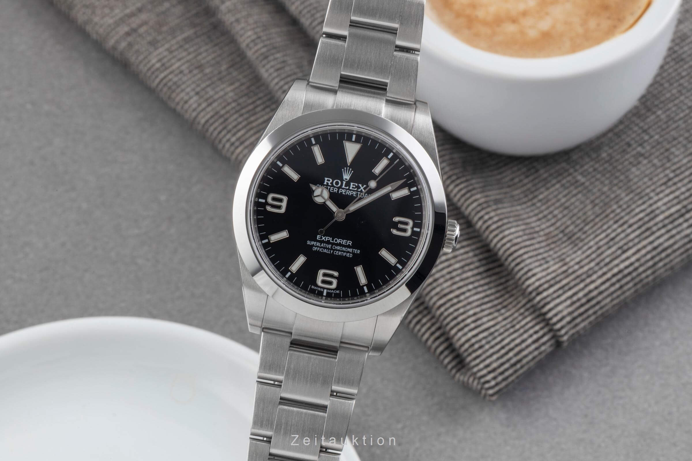 Rolex Explorer steel automatic Kal. 3132 Ref. 214270  | Zeitauktion
