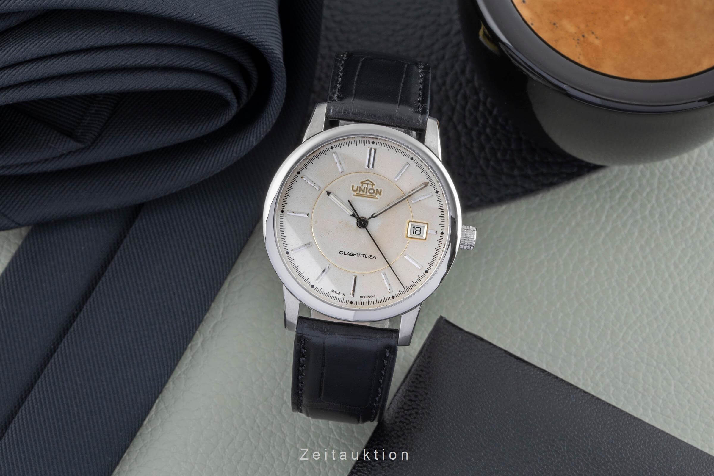 Union Glashütte Klassik Stahl Automatik Kal. 26 Ref. 26-11-15-02-10  | Zeitauktion