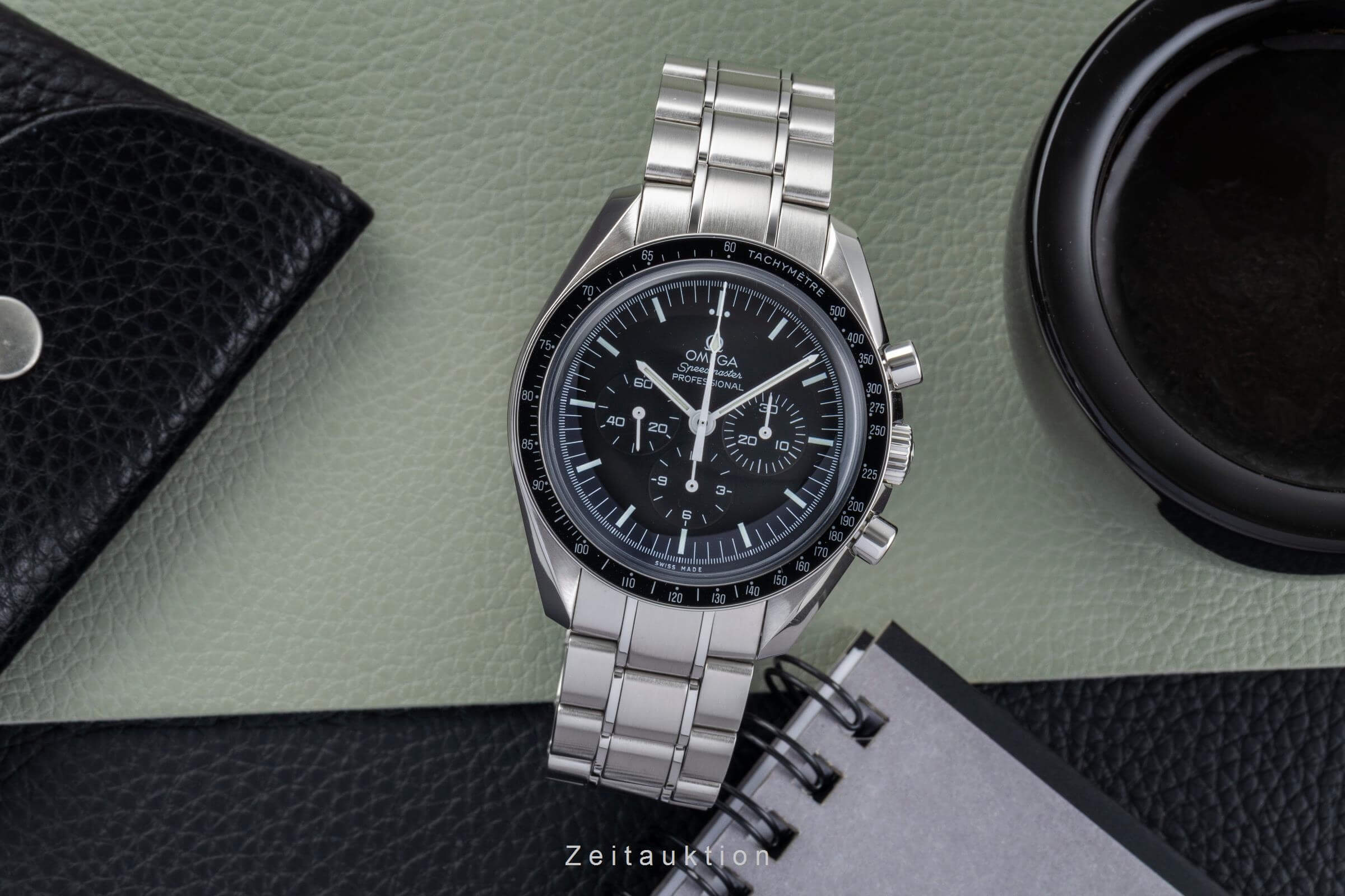 Omega Speedmaster Moonwatch chronographe acier à remontage manuel Kal. 1861 Ref. 311.30.42.30.01.005  | Zeitauktion