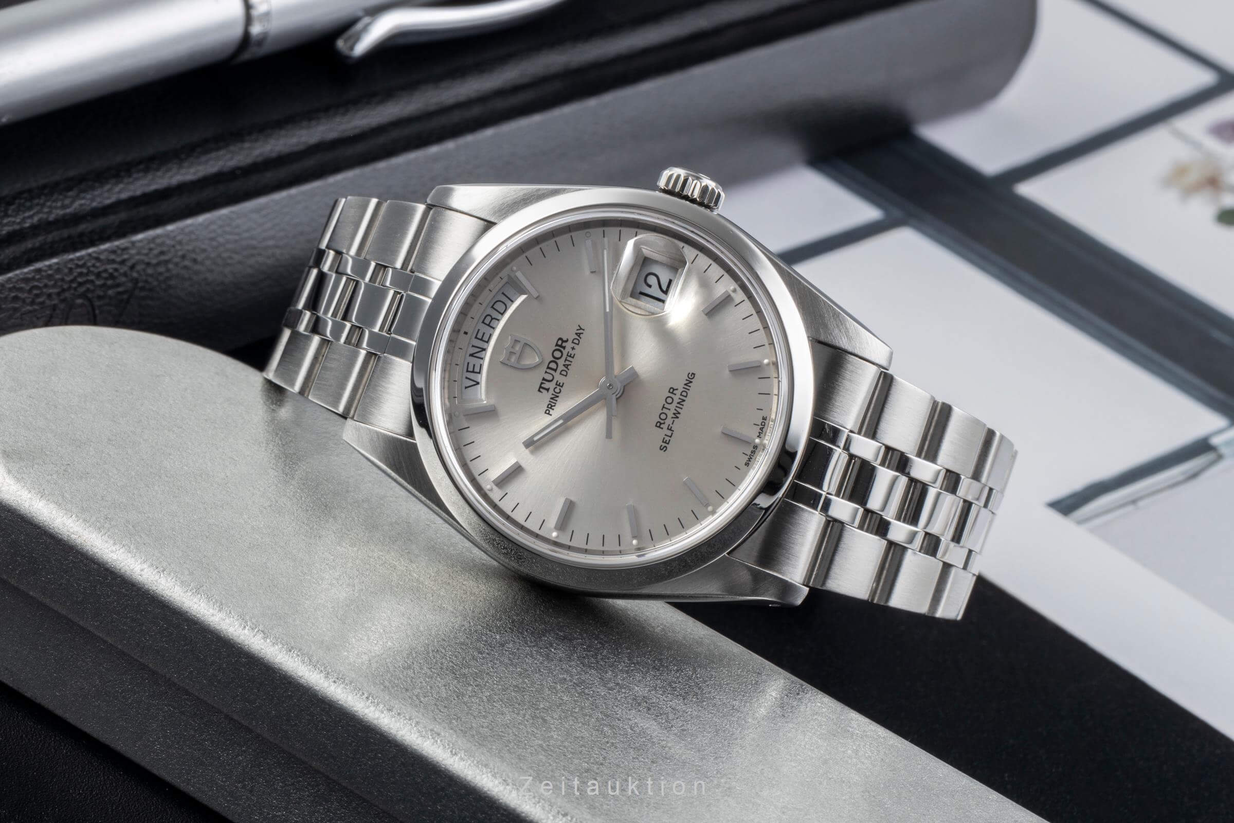 Tudor Date-Day acciaio automatismo Ref. 76200  | Zeitauktion