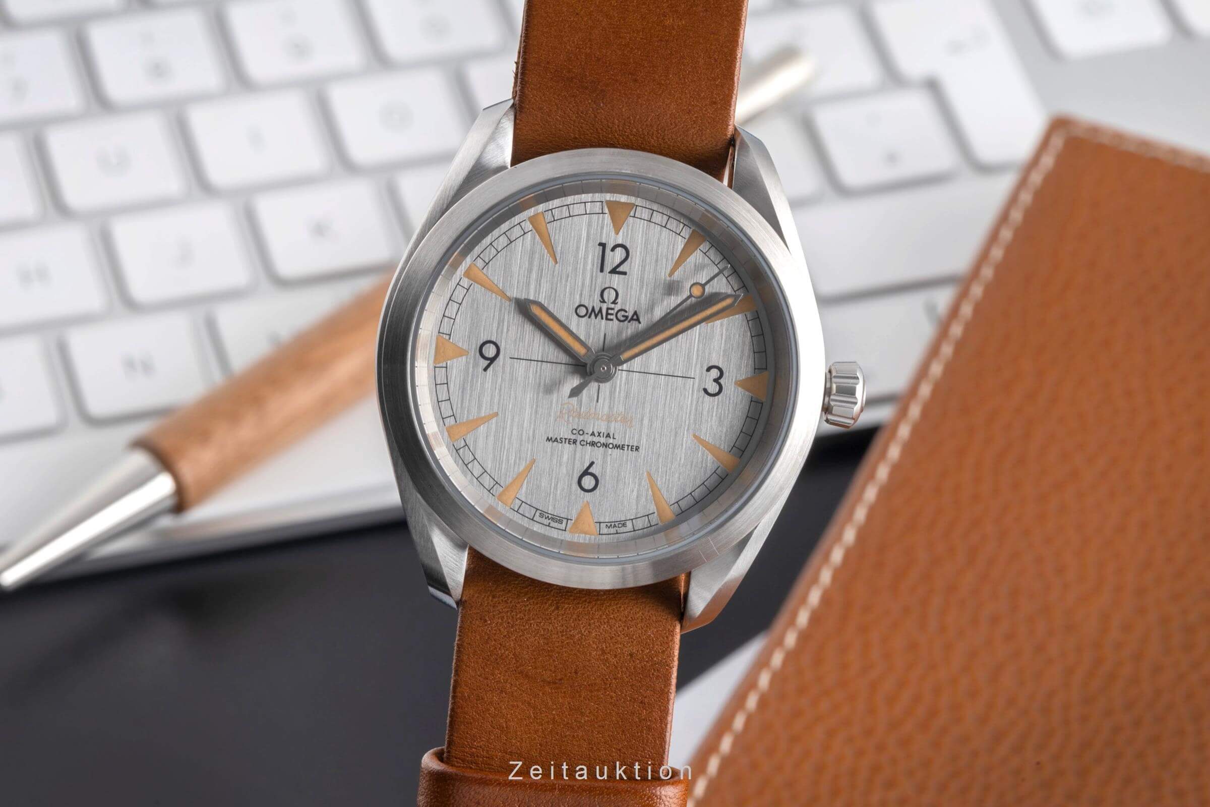 Omega Railmaster acciaio automatismo Kal. 8806 Ref. 220.12.40.20.06.001  | Zeitauktion