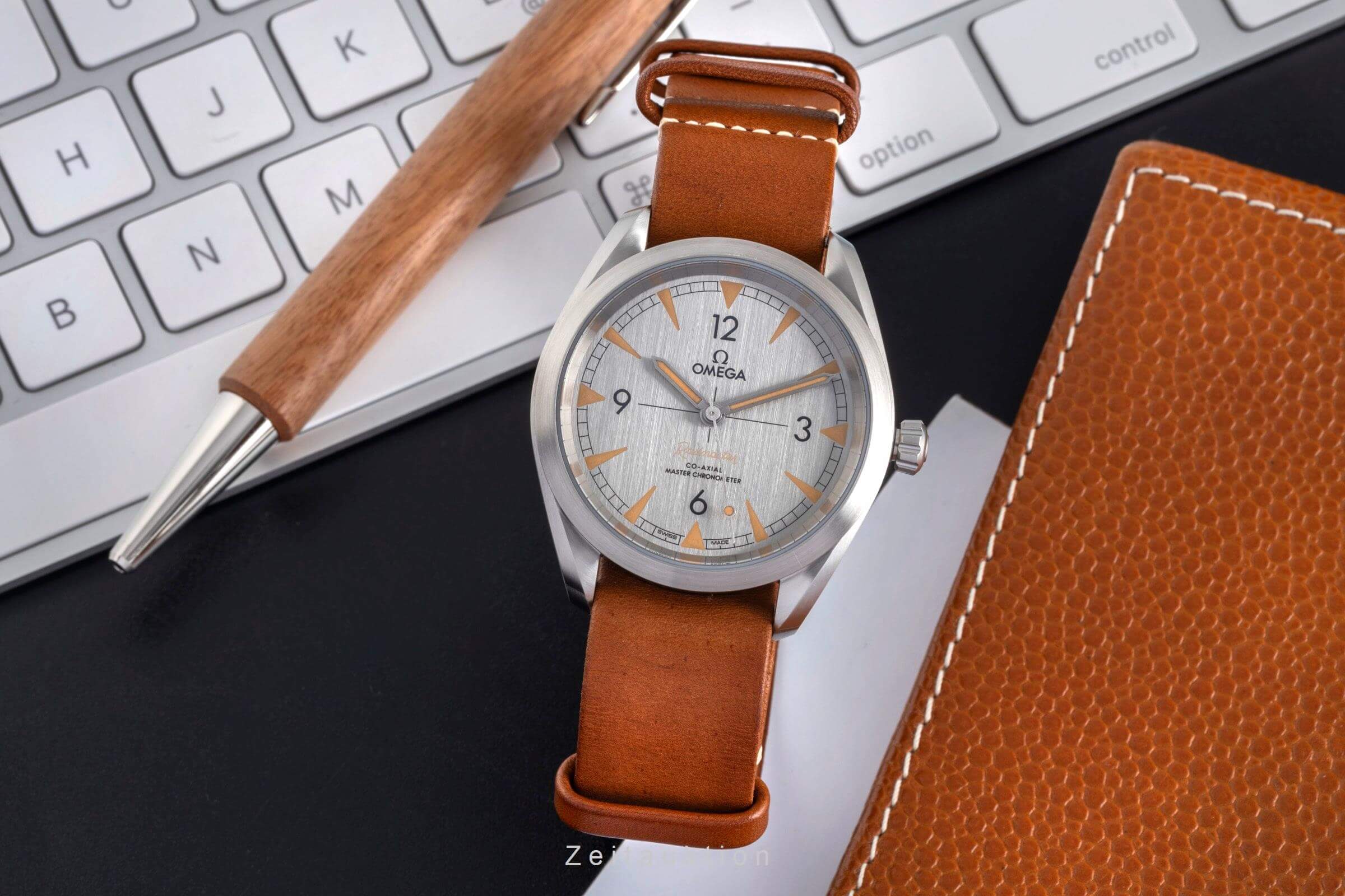 Omega Railmaster acciaio automatismo Kal. 8806 Ref. 220.12.40.20.06.001  | Zeitauktion