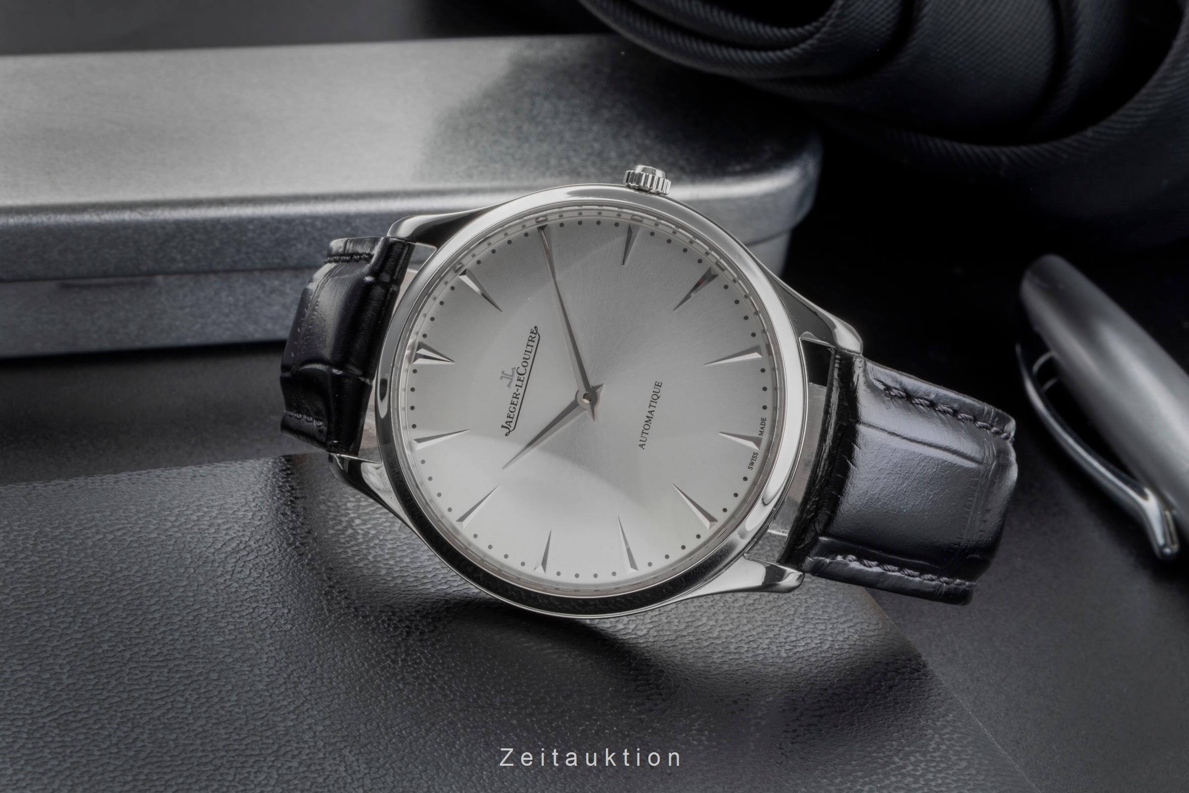 Jaeger-LeCoultre Master Ultra Thin acier automatique Kal. 898C Ref. Q133842, 170.8.37  | Zeitauktion