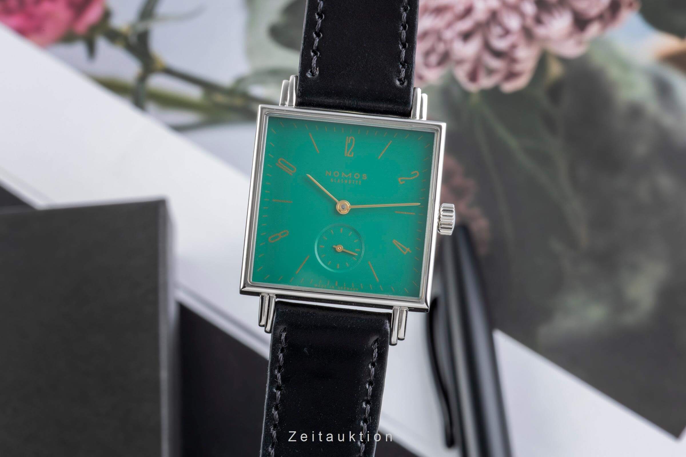 Nomos Tetra Stahl Handaufzug Kal. Alpha Ref. 489  | Zeitauktion