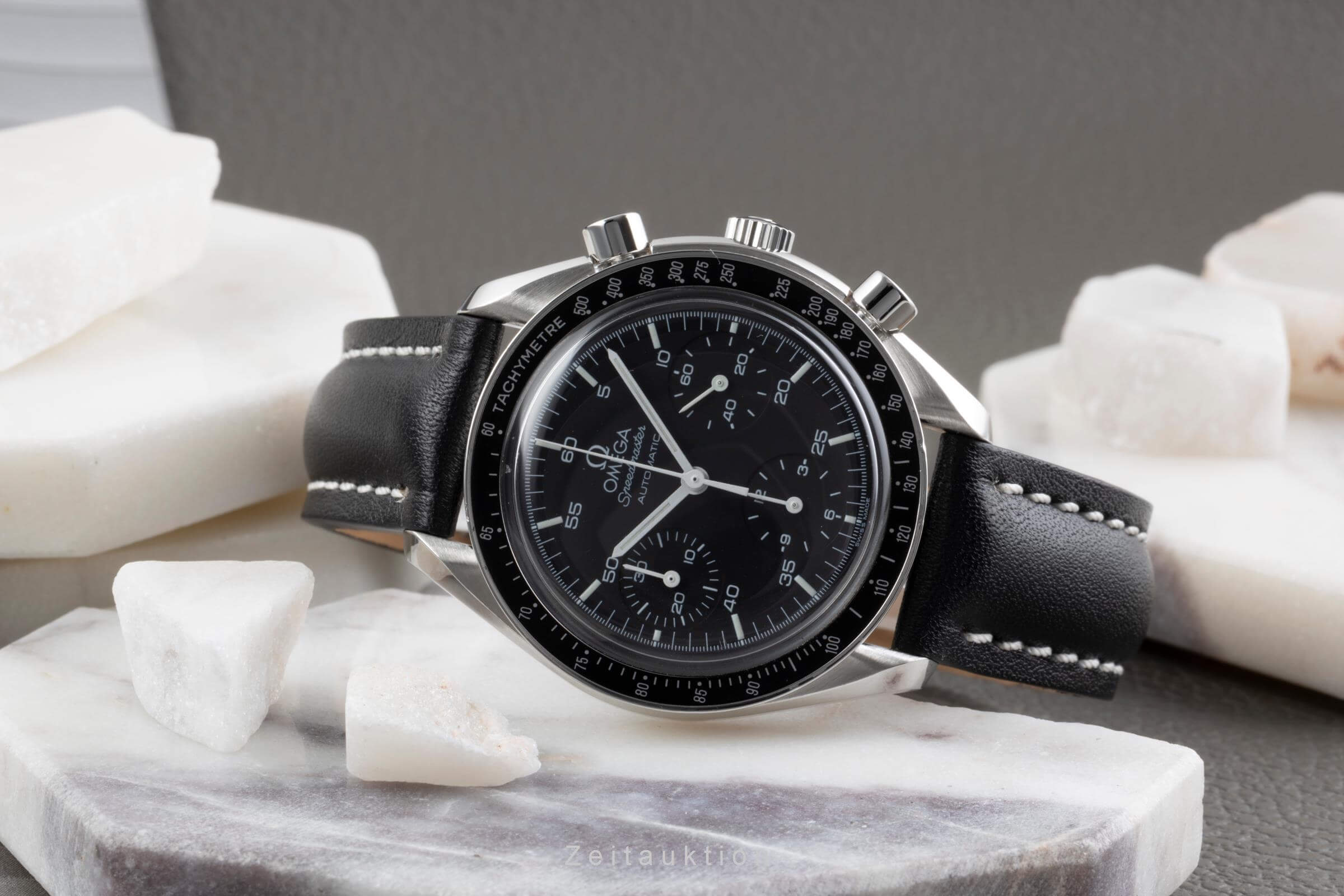 Omega Speedmaster chronographe acier automatique Kal. 3220 Ref. 3810.50.06  | Zeitauktion