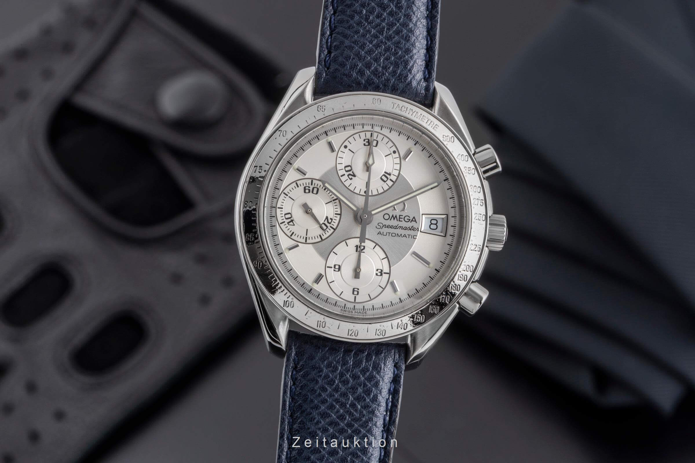 Omega Speedmaster Date chronograph steel automatic Kal. 1152 Ref. 3513.30.00  | Zeitauktion