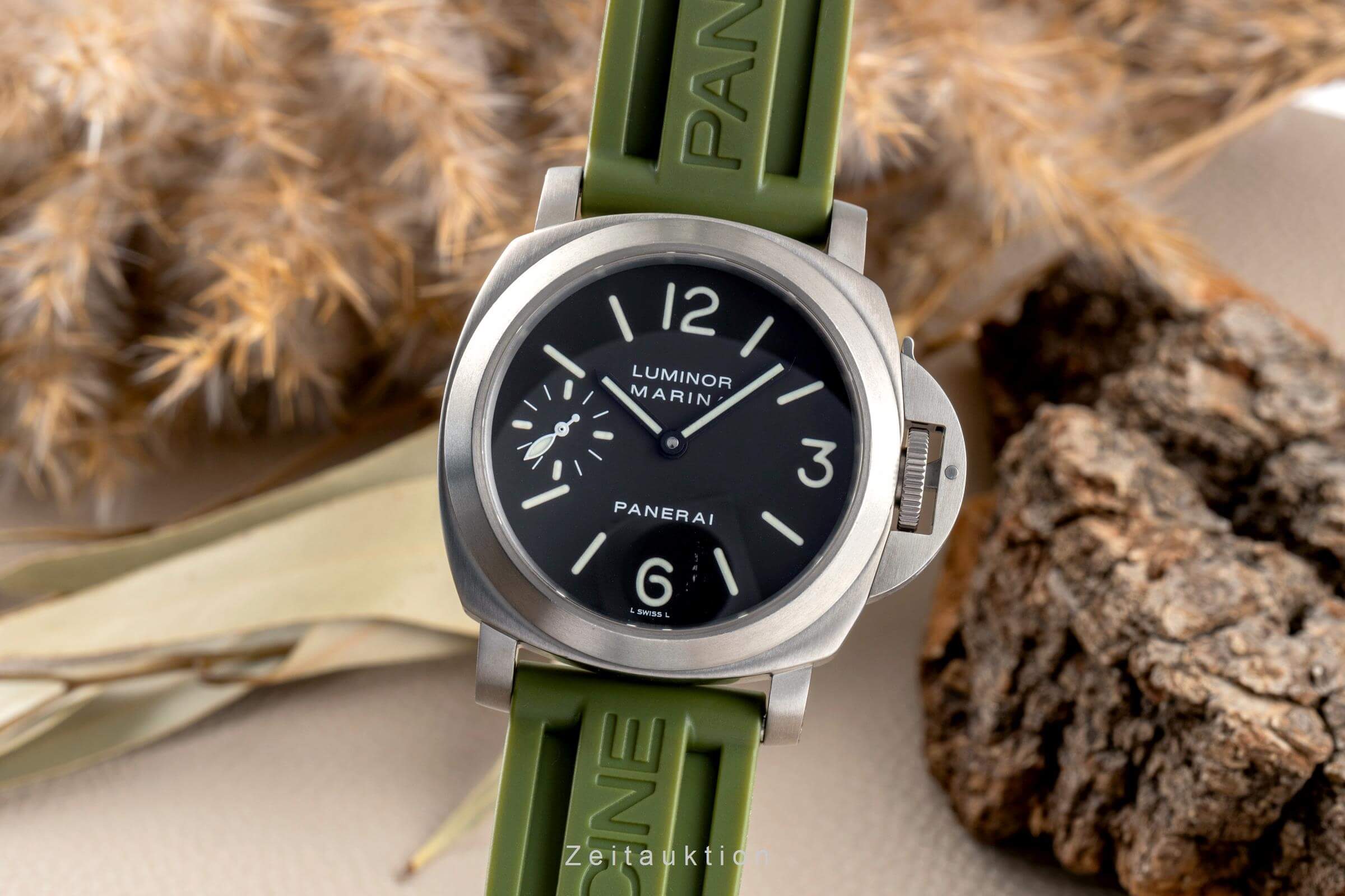 Panerai Luminor Marina Titan Handaufzug Ref. PAM00061  | Zeitauktion